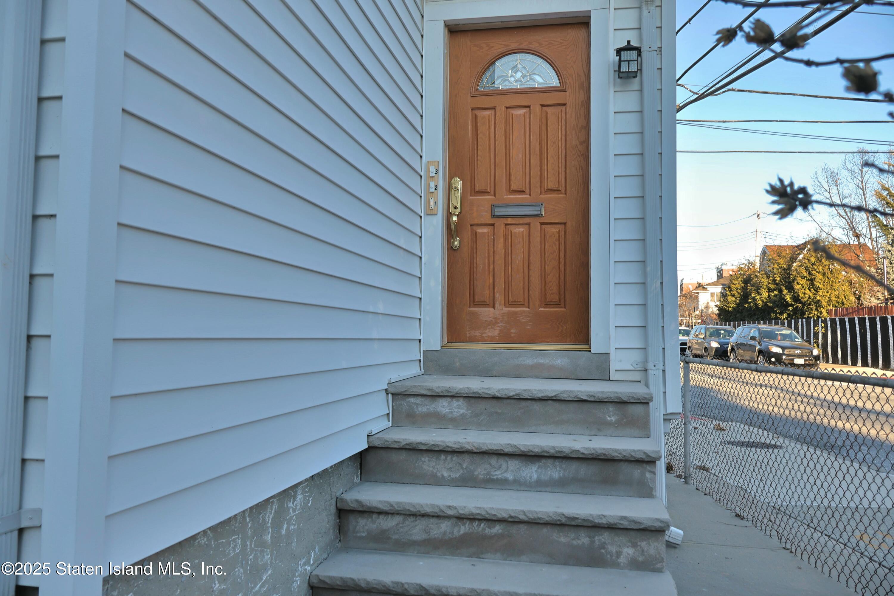 81 Robin Road, Staten Island, NY, 10305 image 43