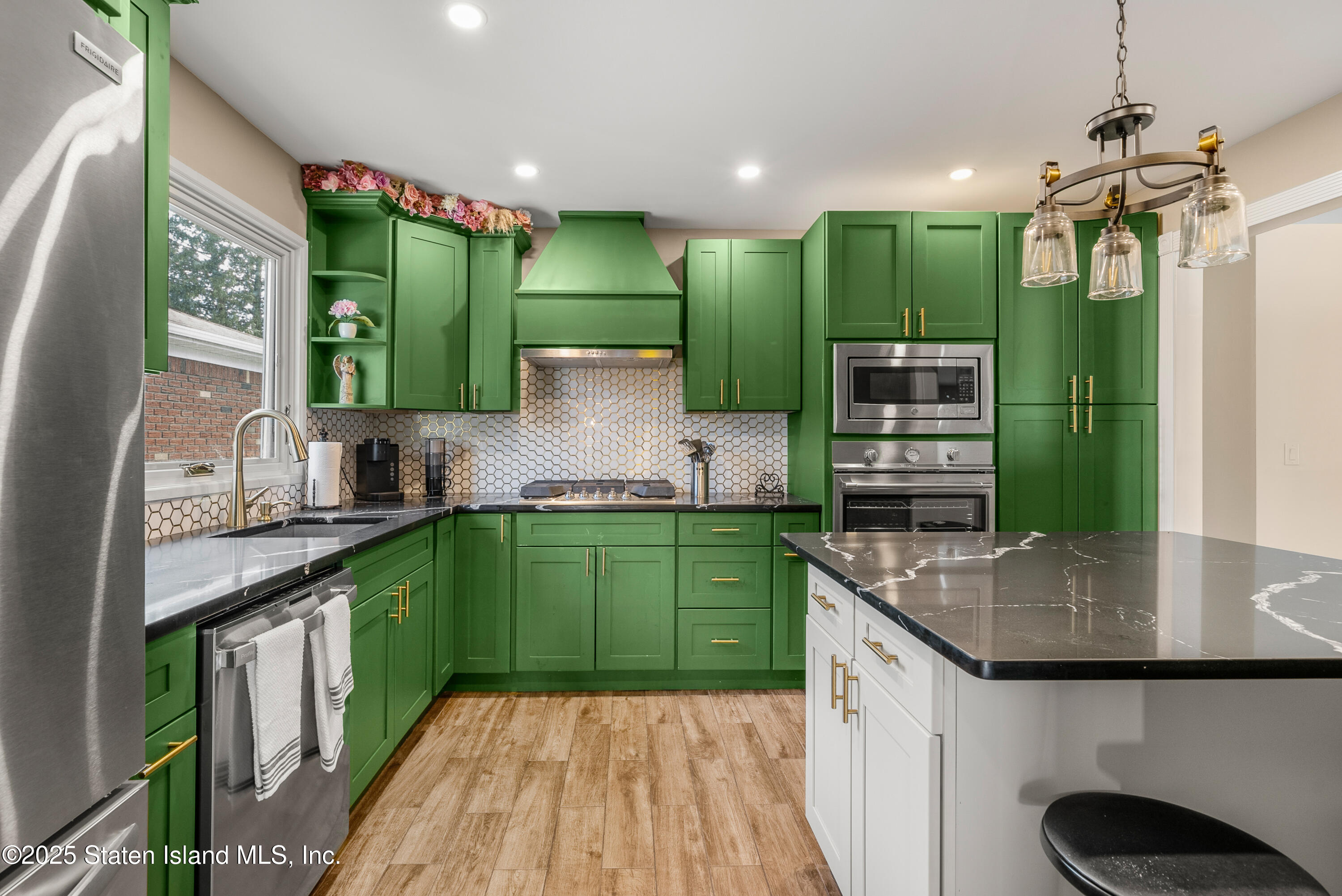 16 Poland Place, Staten Island, NY, 10314 image 10
