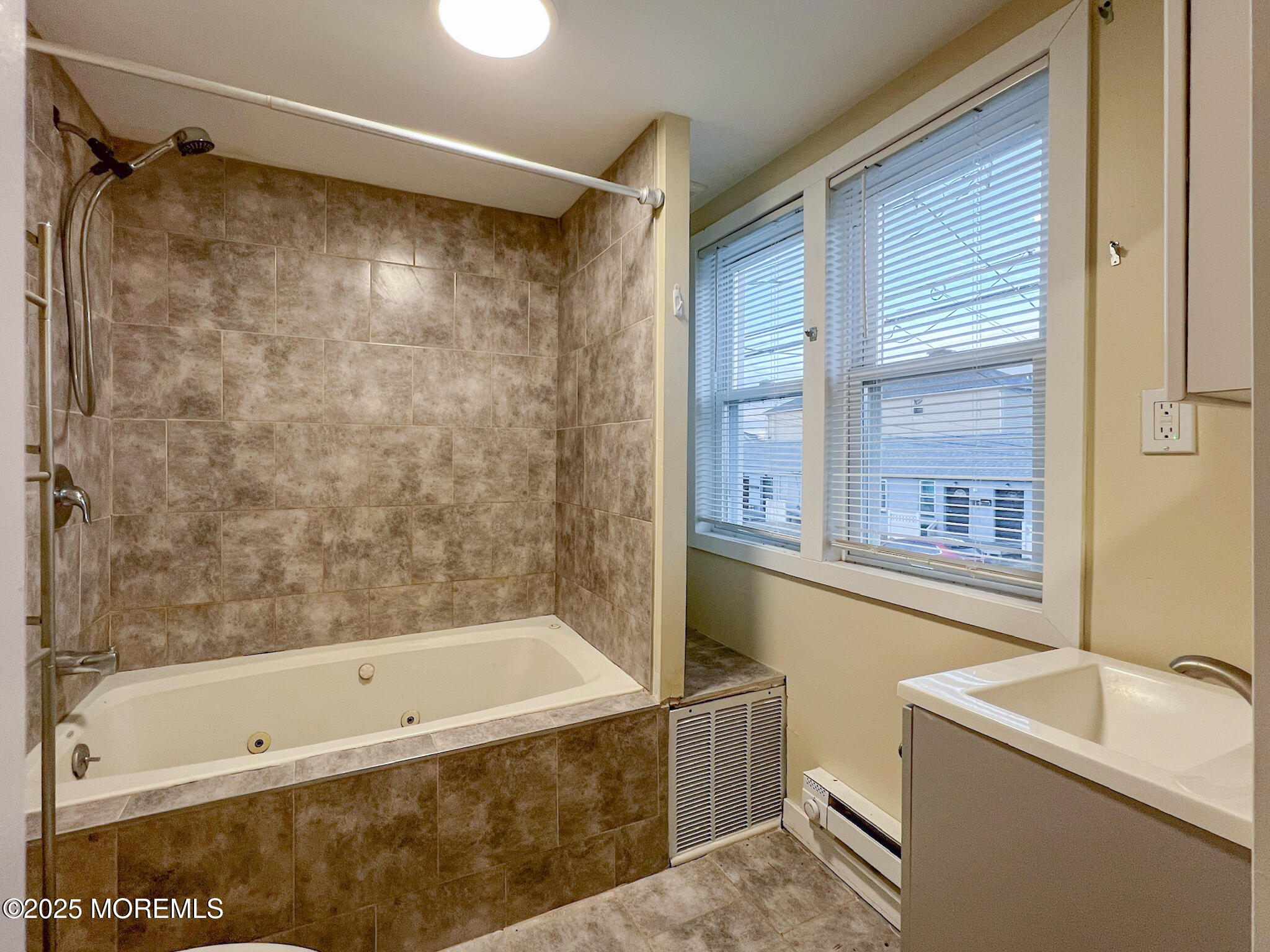 64 Center Avenue, Keansburg, NJ, 07734 image 9