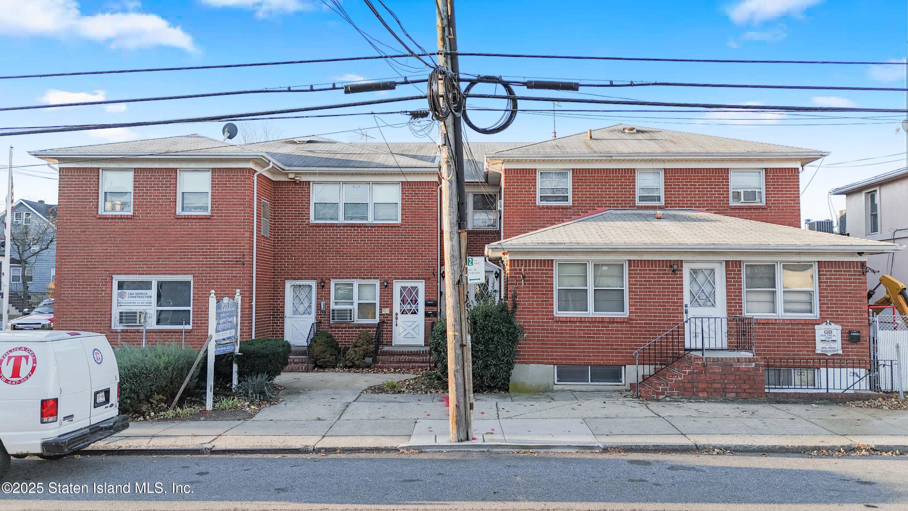 1874 Clove Road Image 4