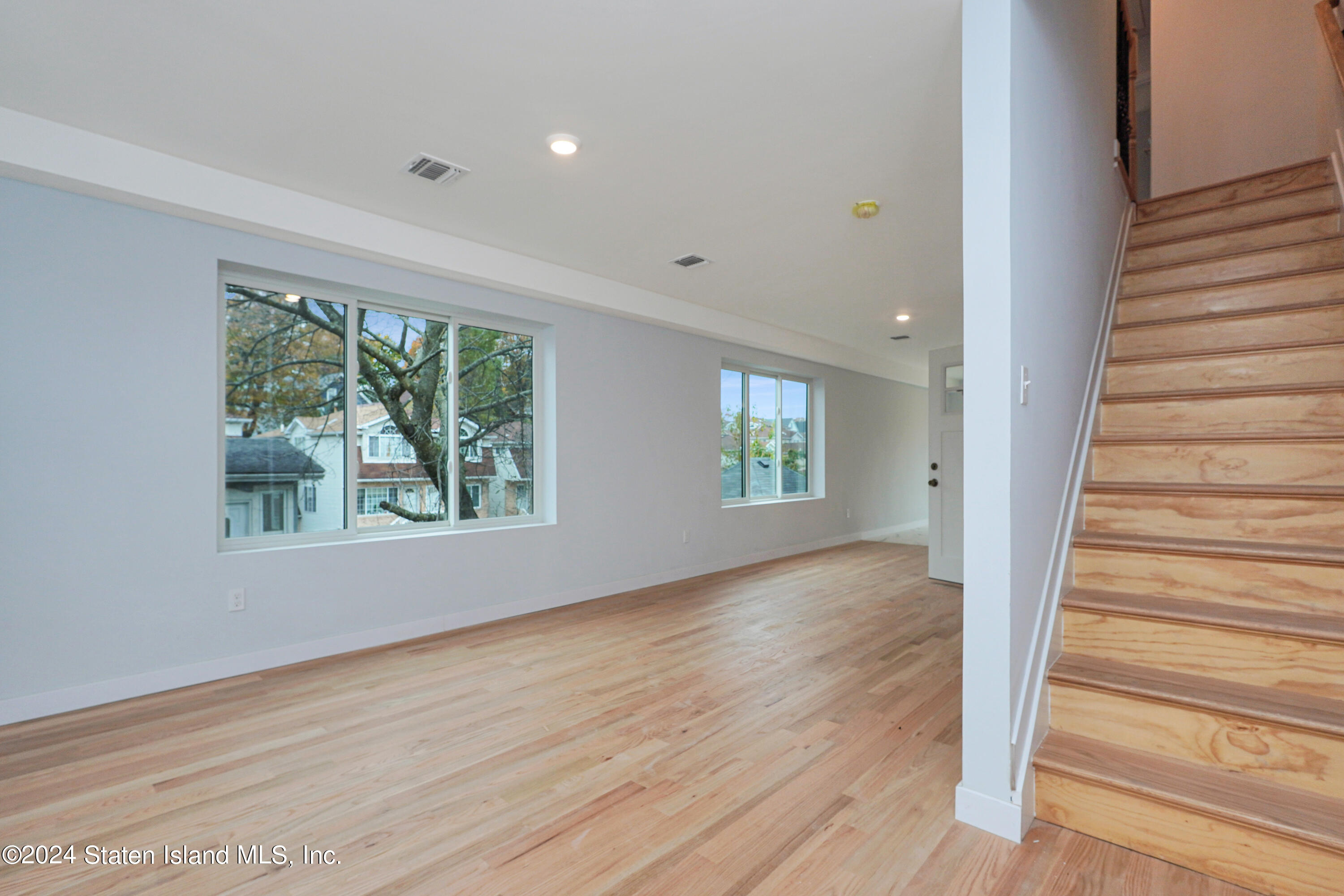 105 Fingerboard Road, Staten Island, NY, 10305 image 19