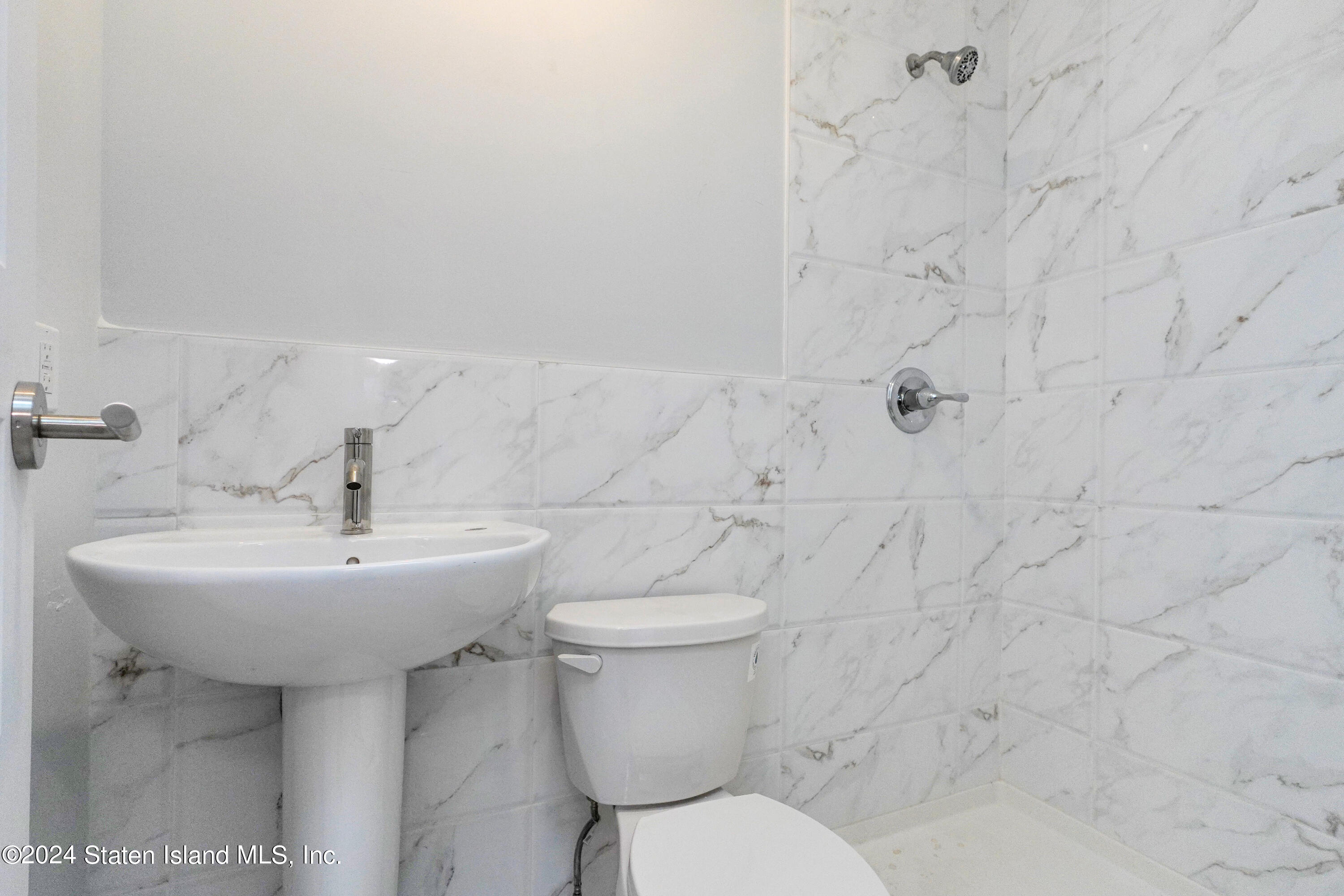 105 Fingerboard Road, Staten Island, NY, 10305 image 25