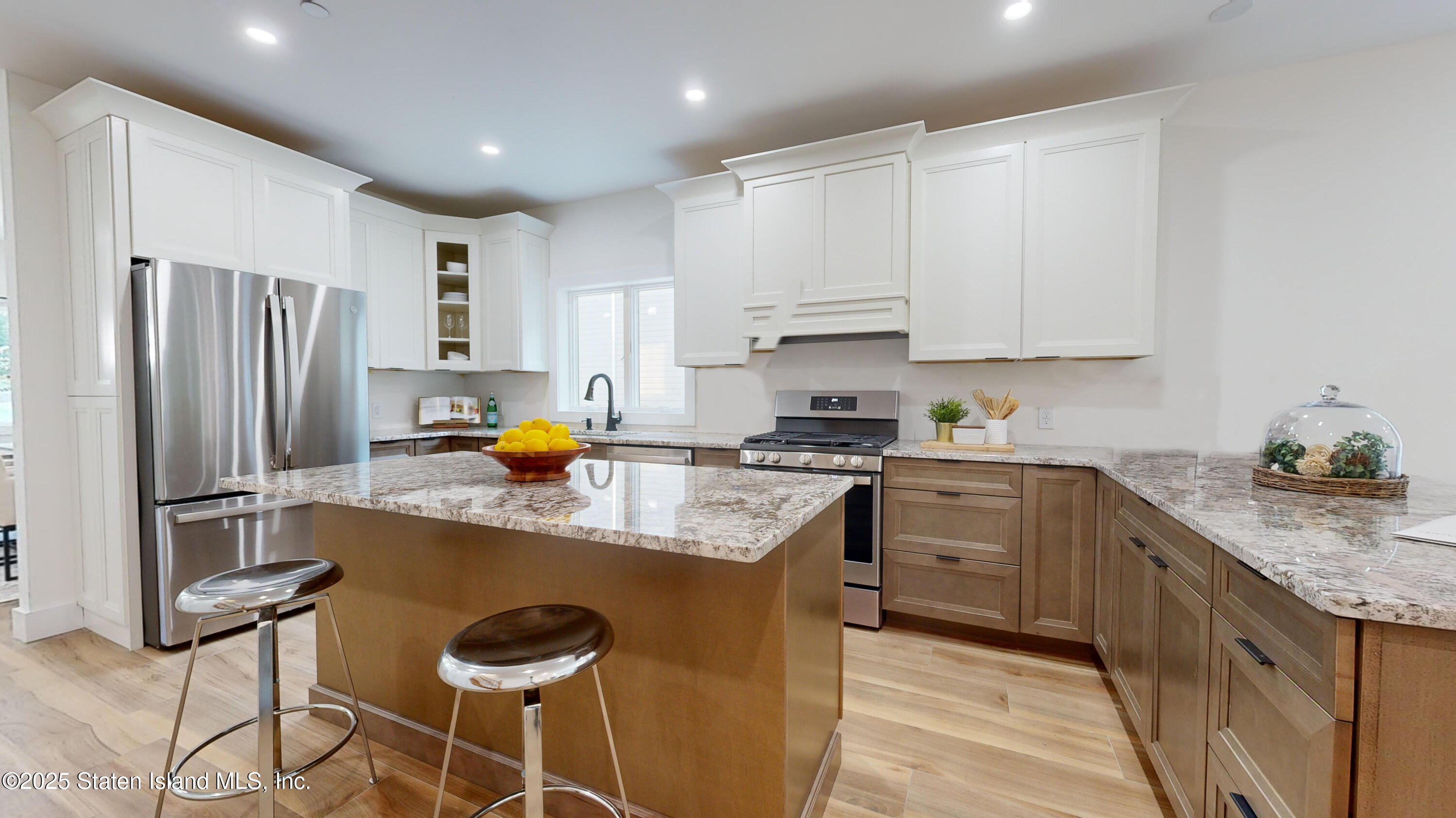 10 Harris Lane, Staten Island, NY, 10309