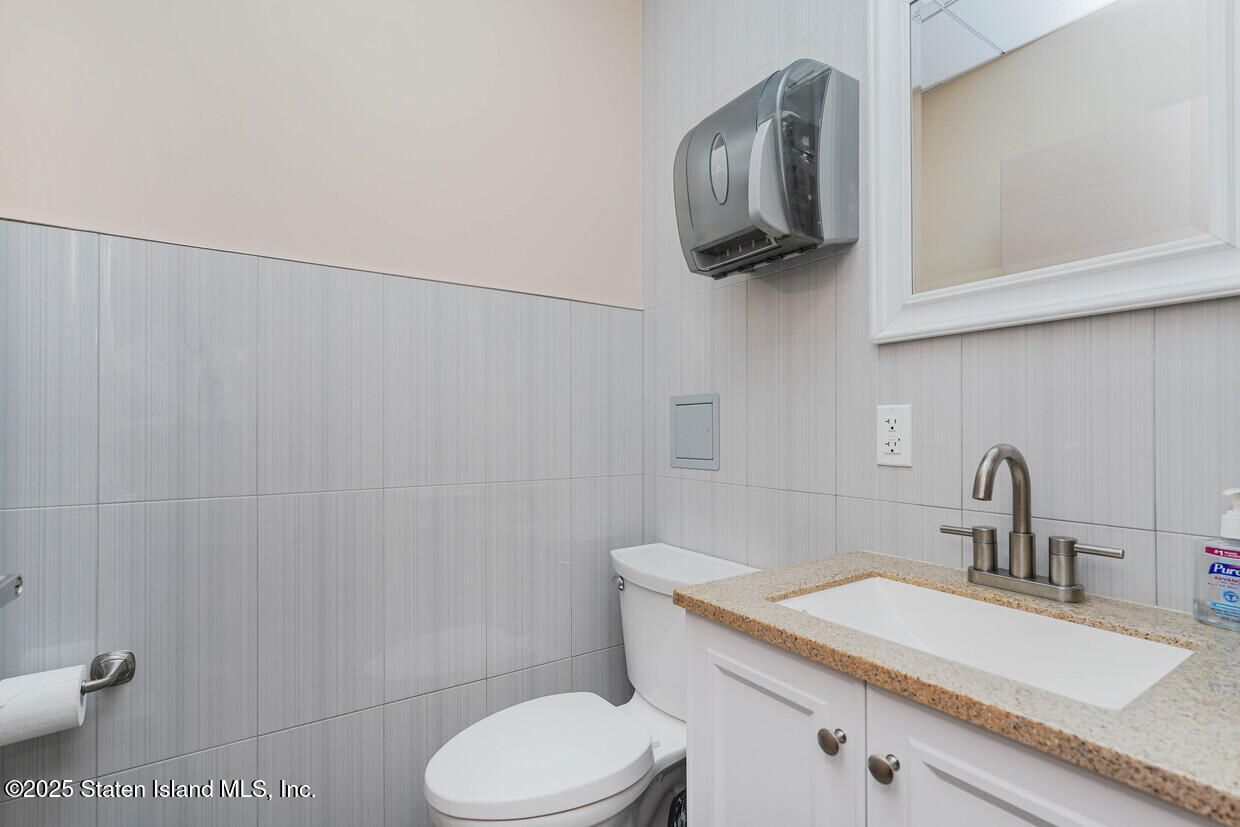 2351 Hylan Boulevard, Staten Island, NY, 10306 image 19