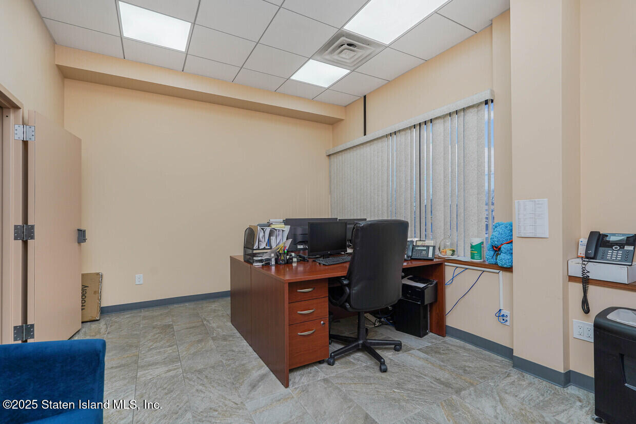 2351 Hylan Boulevard, Staten Island, NY, 10306 image 12