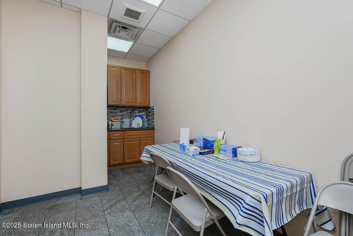 2351 Hylan Boulevard, Staten Island, NY, 10306 image 8