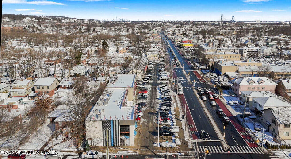 2351 Hylan Boulevard Image 2