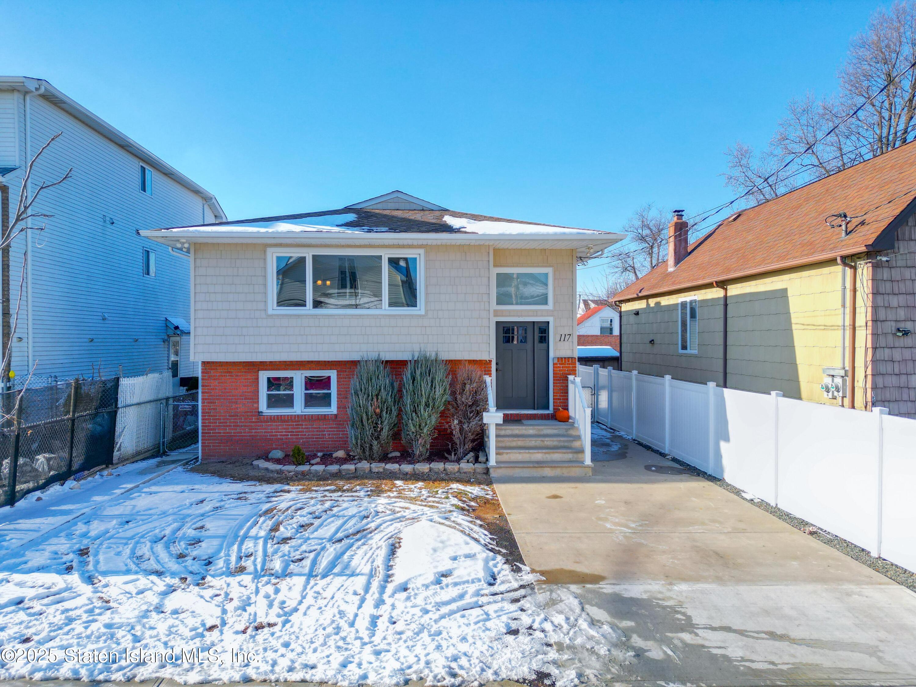 117 Milton Avenue, Staten Island, NY, 10306