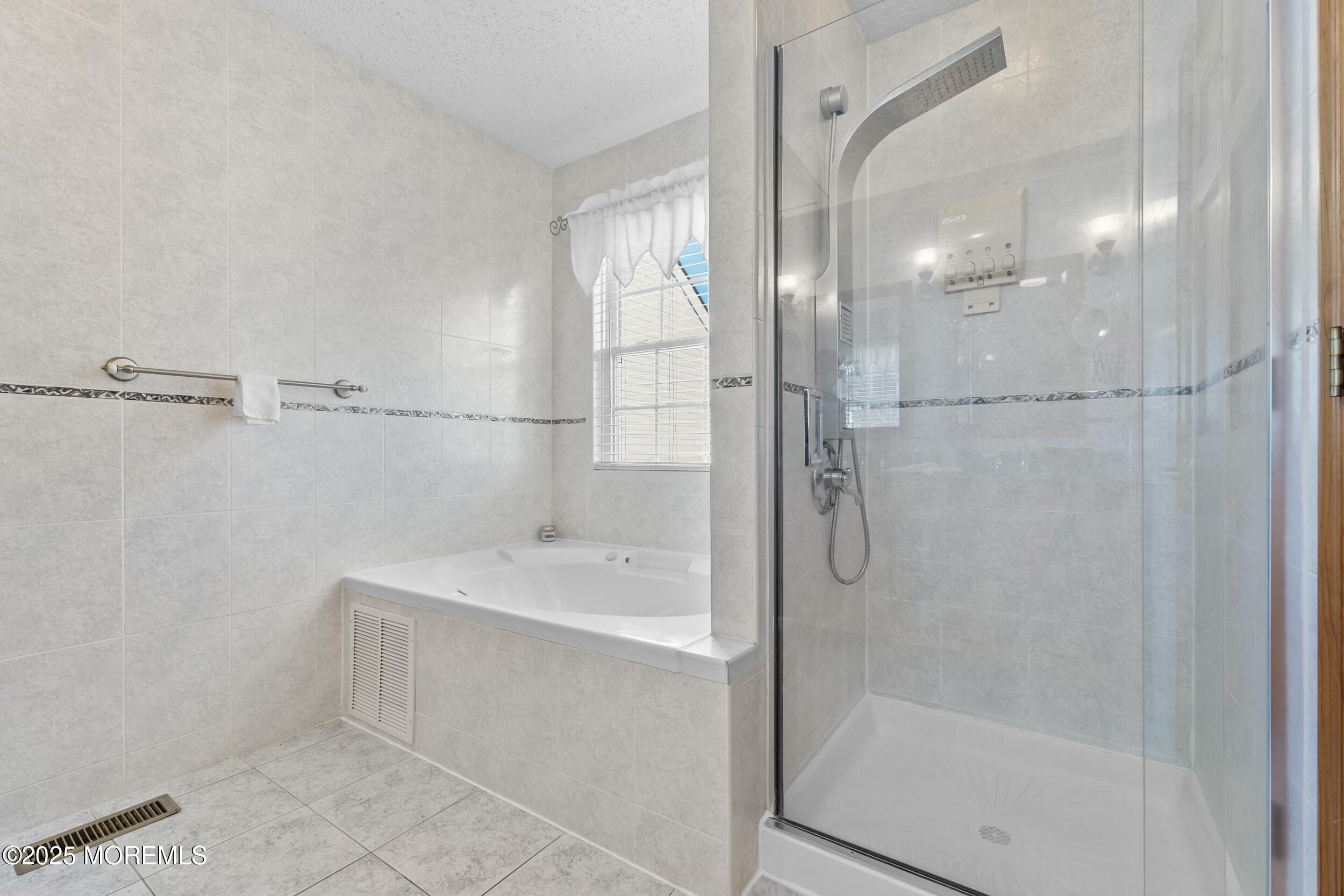 18 Tall Oaks Court, Old Bridge, NJ, 08857 image 29