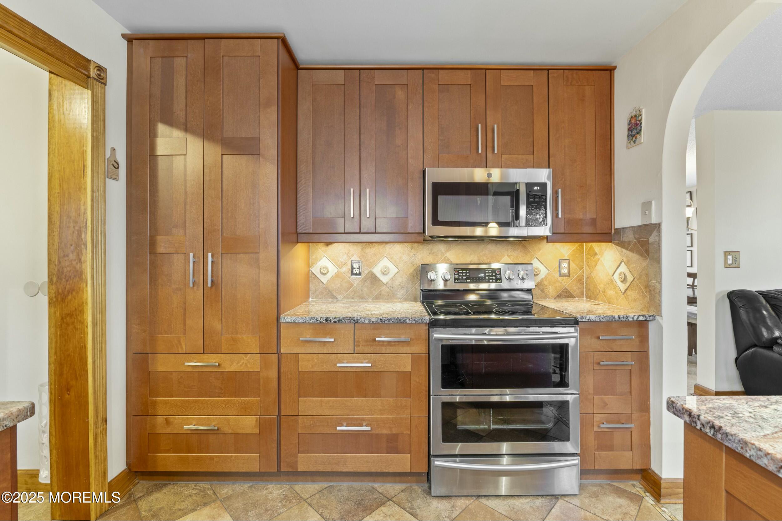 18 Tall Oaks Court, Old Bridge, NJ, 08857 image 16