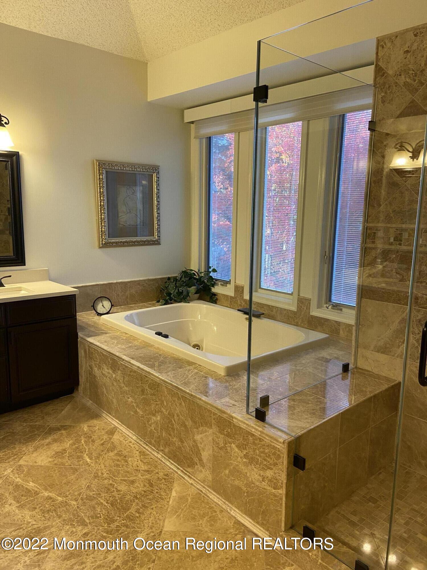 9 Inverness Court C0320, Holmdel, NJ, 07733 image 12