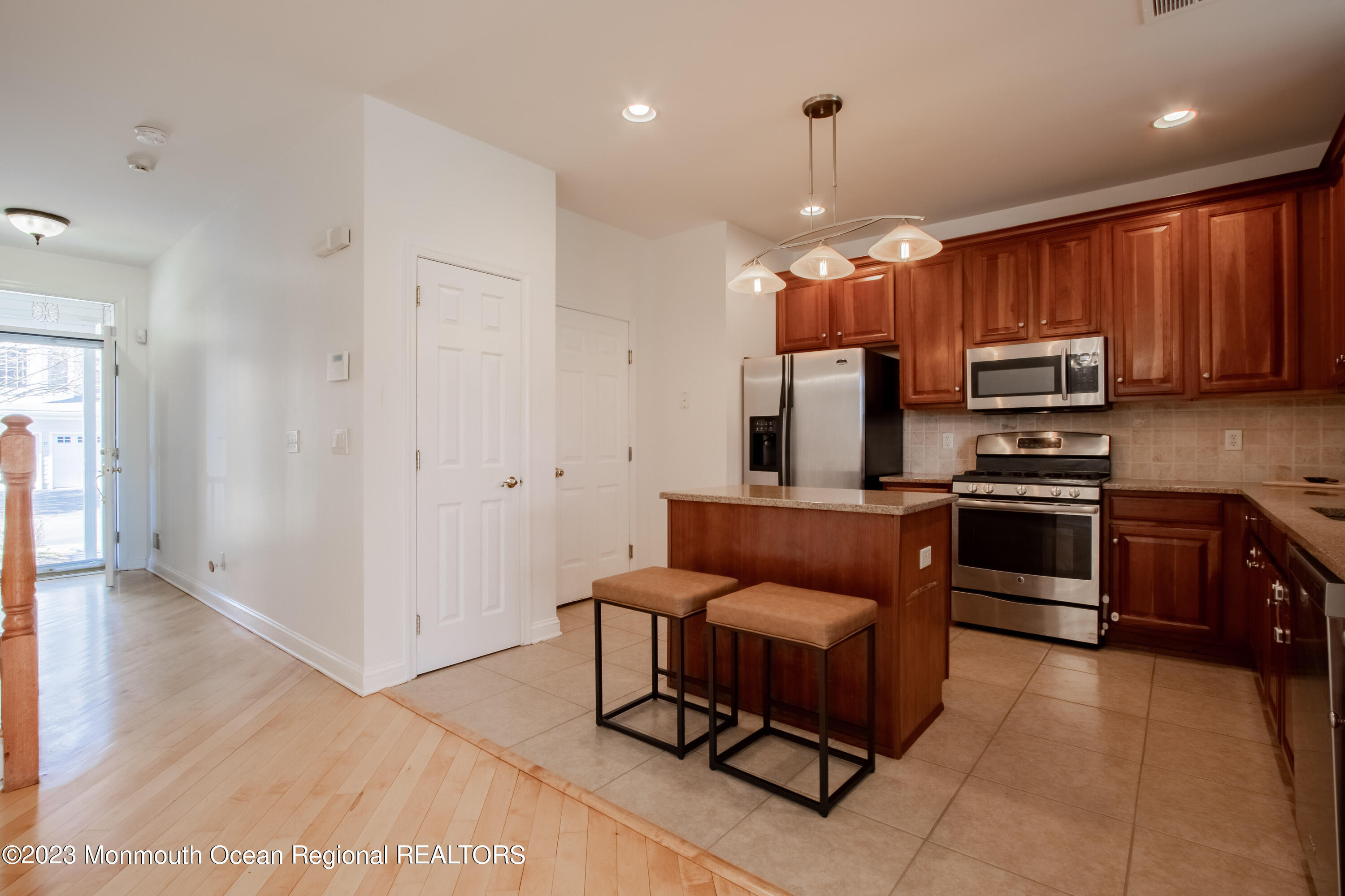 98 S Shore Drive, South Amboy, NJ, 08879 image 10