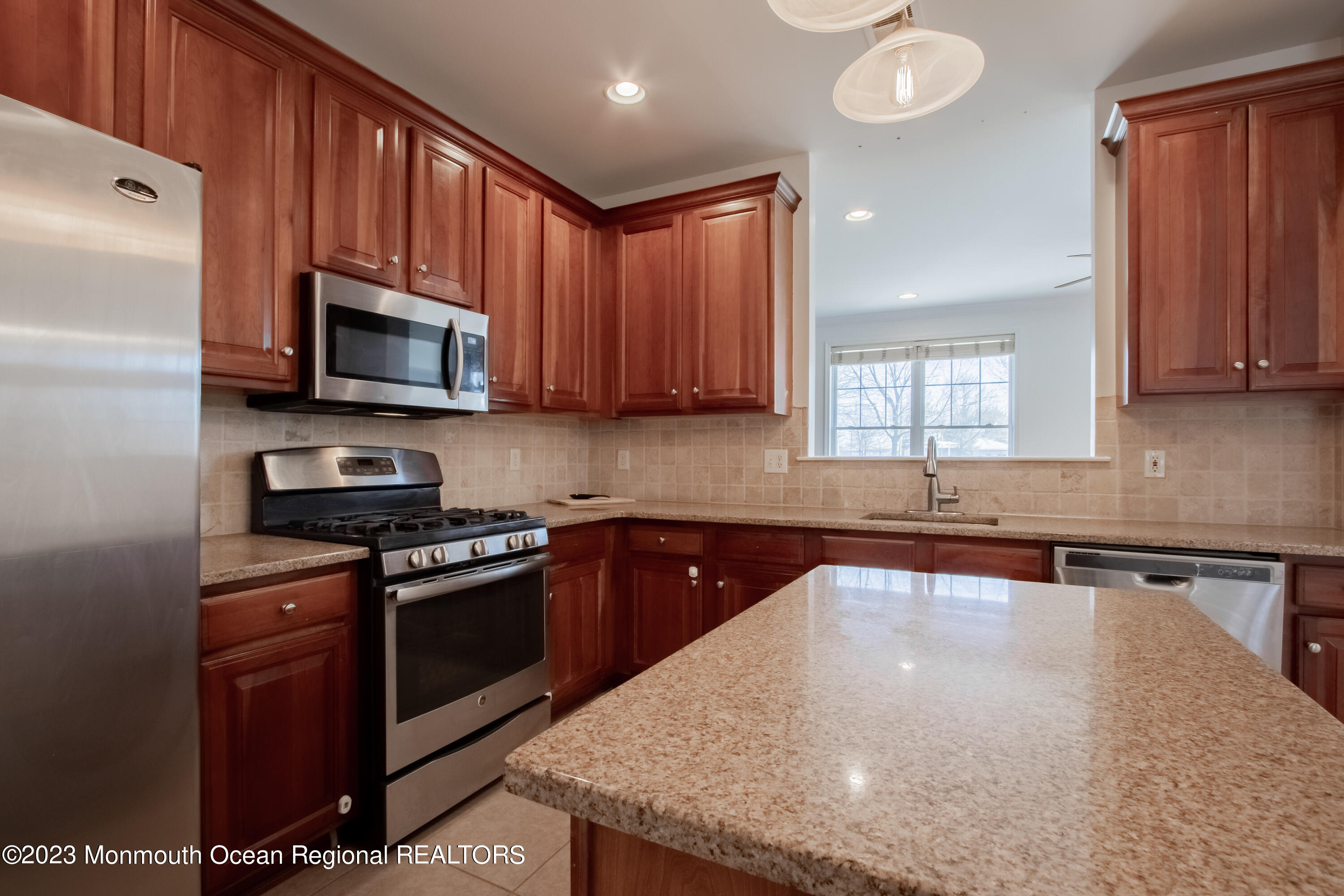 98 S Shore Drive, South Amboy, NJ, 08879 image 11