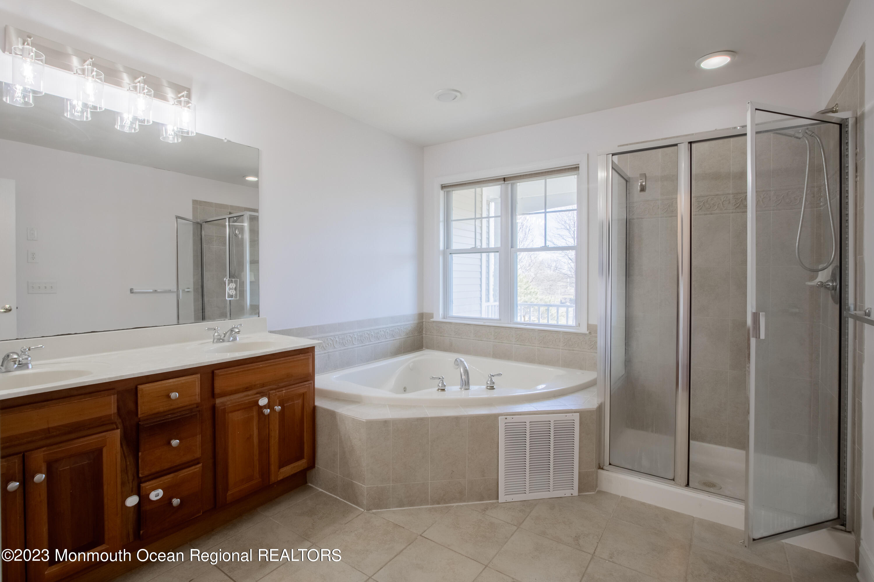 98 S Shore Drive, South Amboy, NJ, 08879 image 18