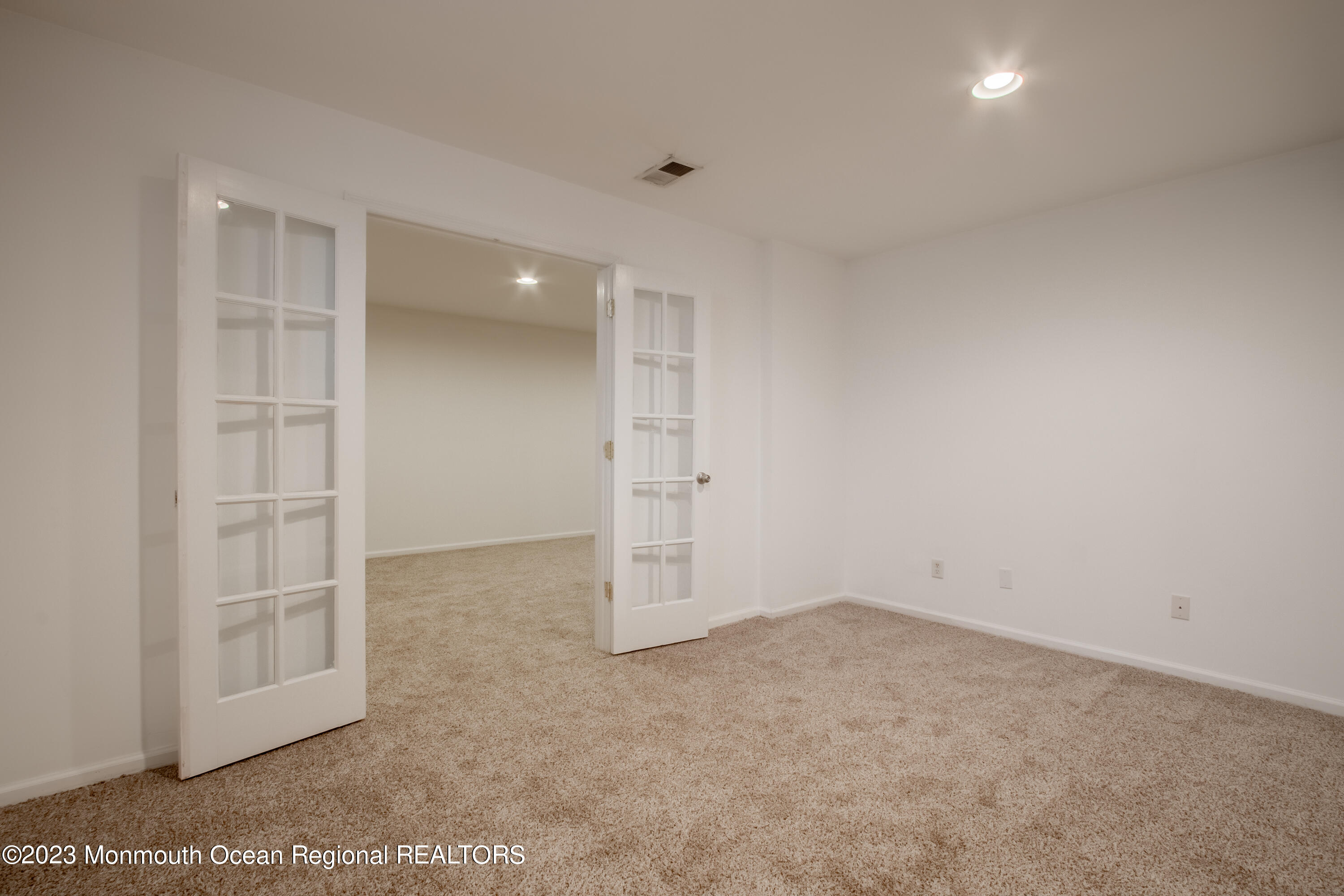 98 S Shore Drive, South Amboy, NJ, 08879 image 23