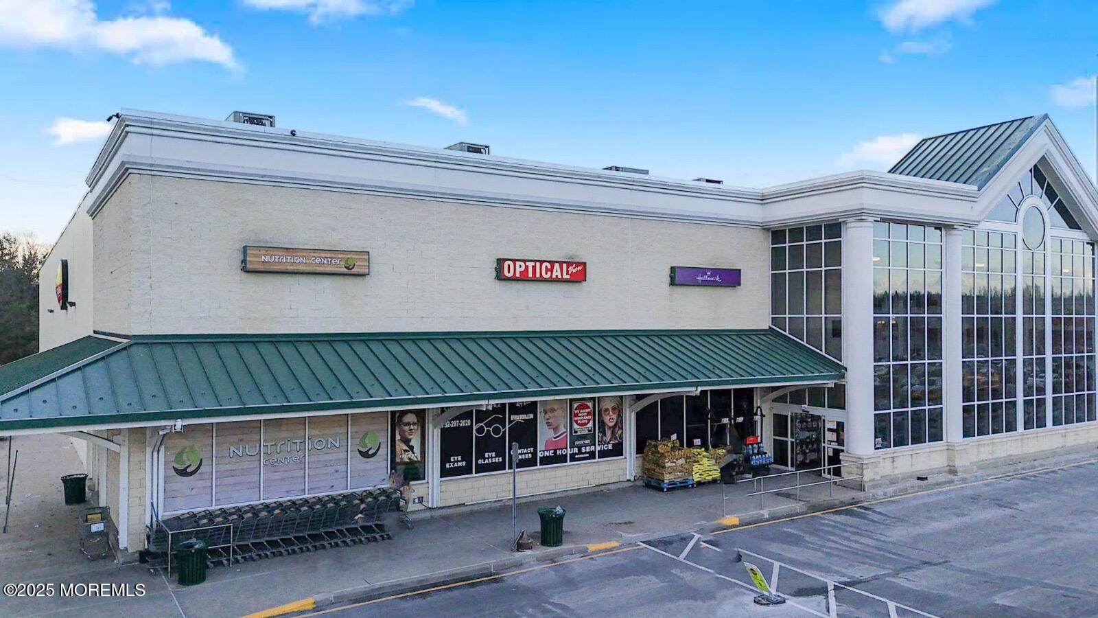 400 Renaissance Boulevard Image 1