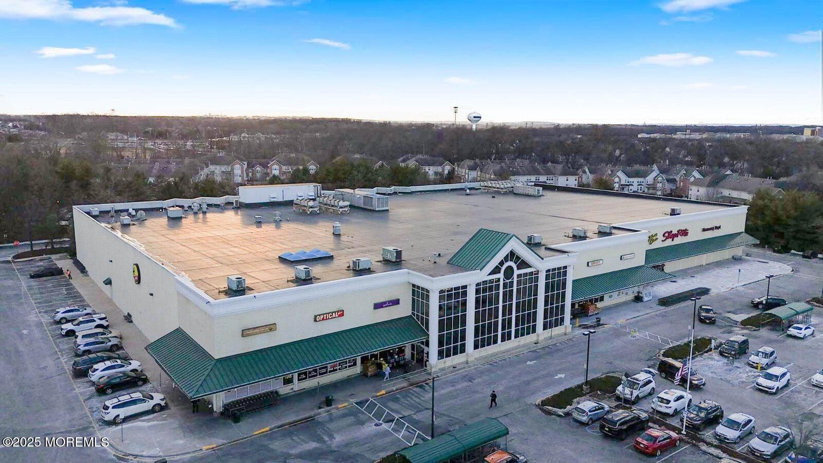 400 Renaissance Boulevard Image 2