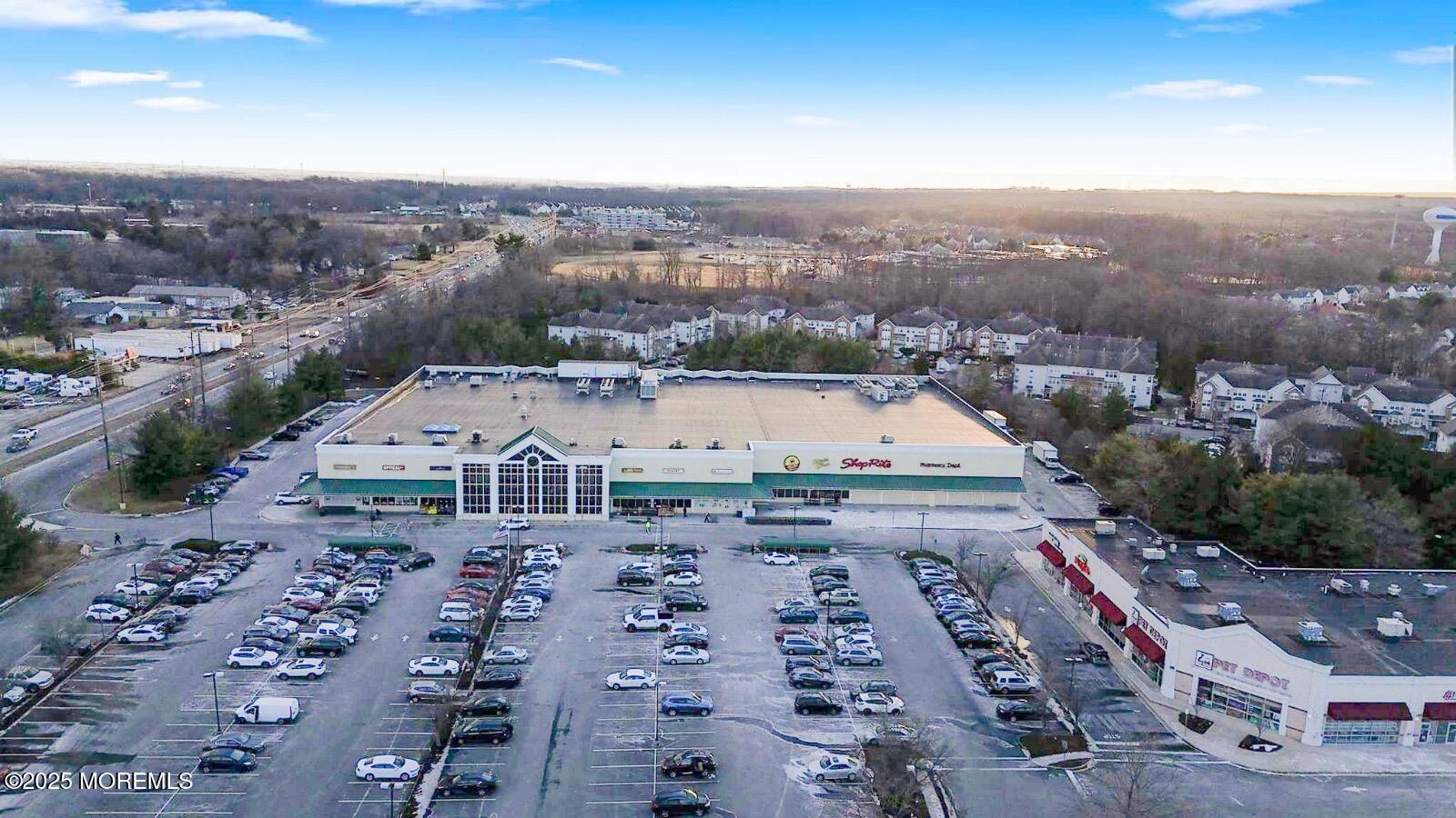 400 Renaissance Boulevard Image 3