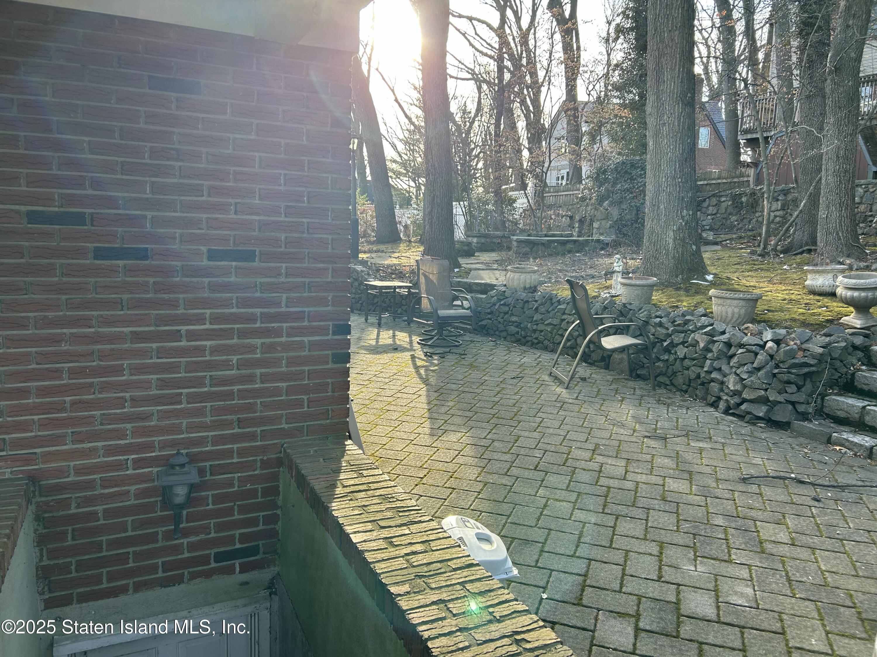 16 Holsman Road, Staten Island, NY, 10301