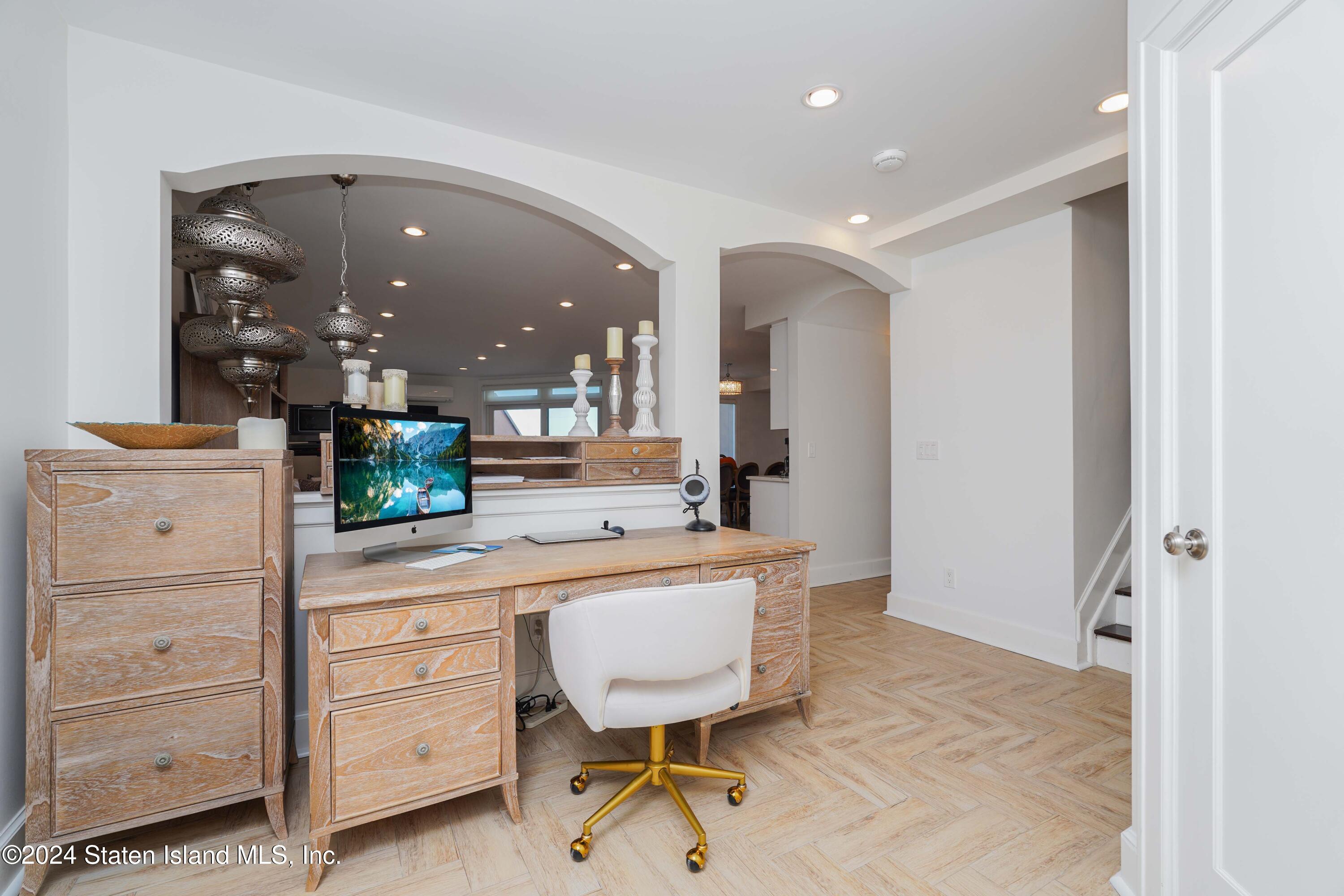 46 Harbour Court, Staten Island, NY, 10308 image 10