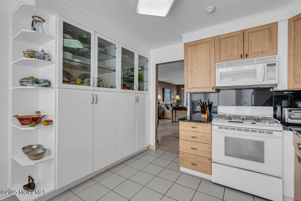 68 Ambassador Drive, Red Bank, NJ, 07701 image 13