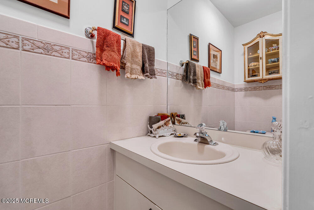 68 Ambassador Drive, Red Bank, NJ, 07701 image 24