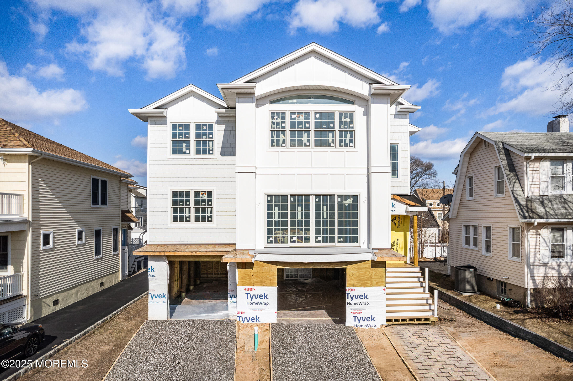 205 Parkway Image 1