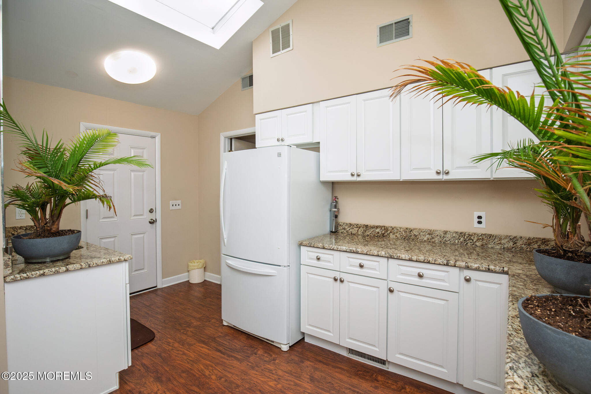 7 Colonial Court, Manalapan, NJ, 07726 image 17