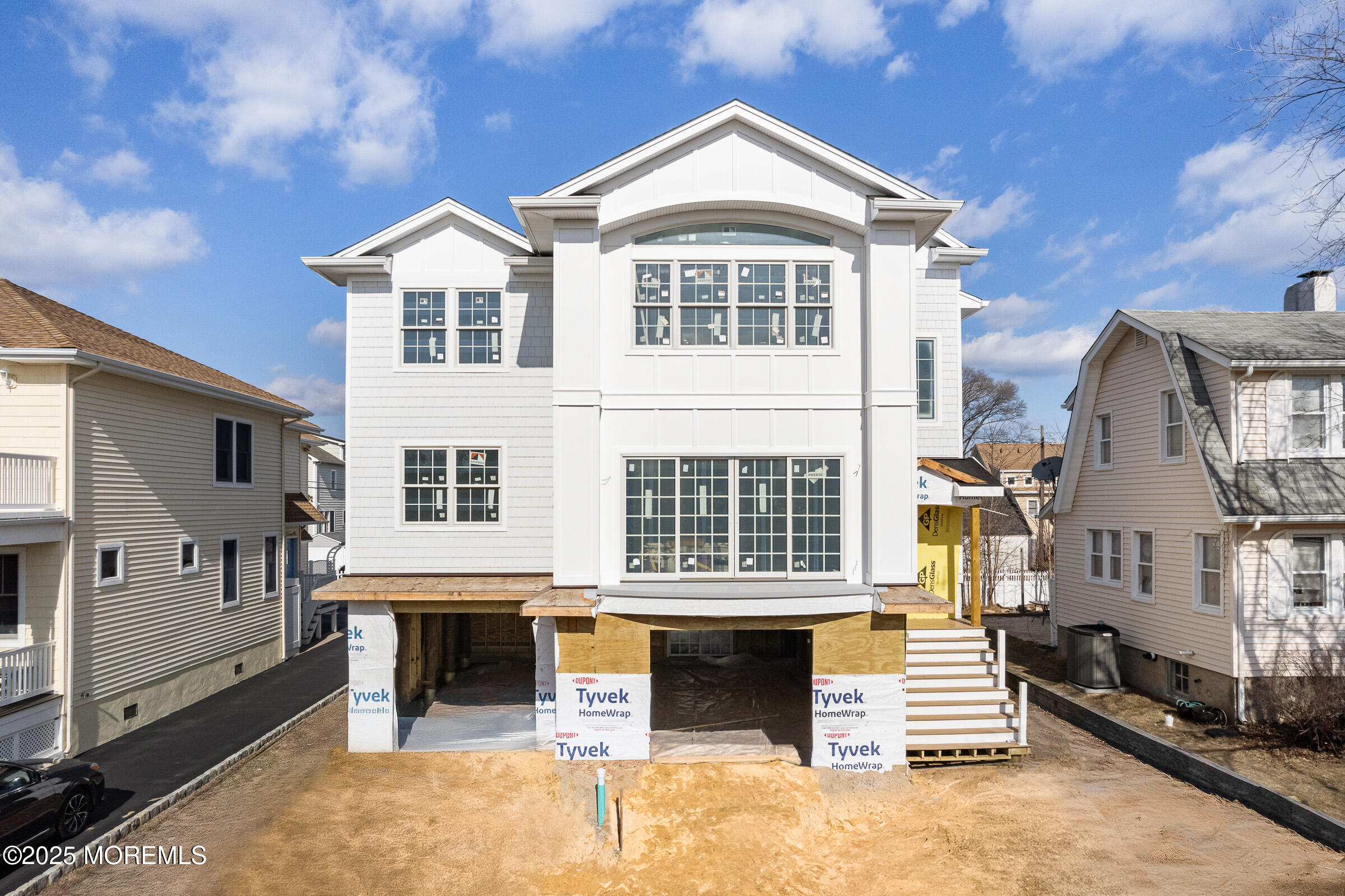 205 Parkway Image 3