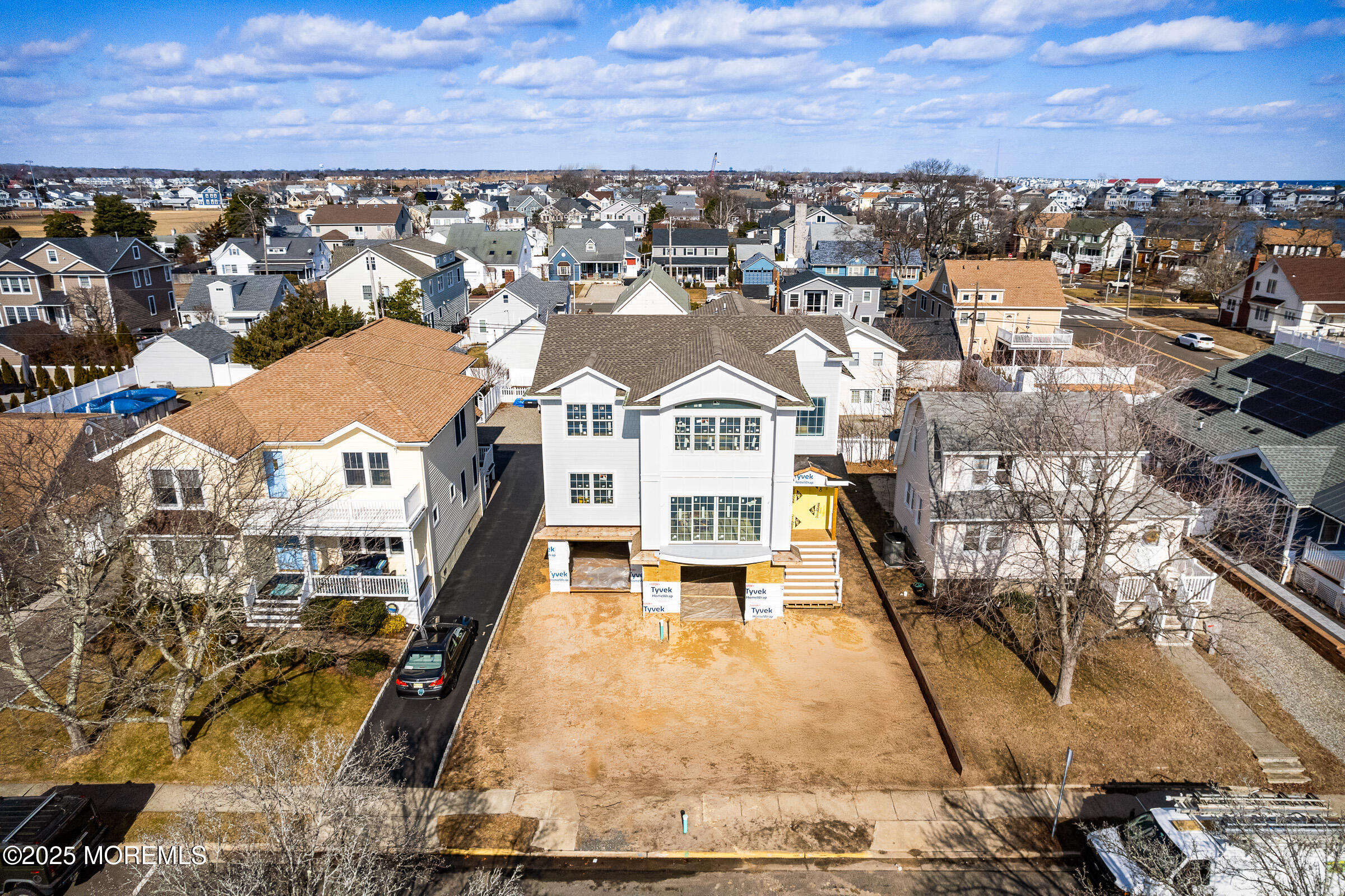 205 Parkway Image 5
