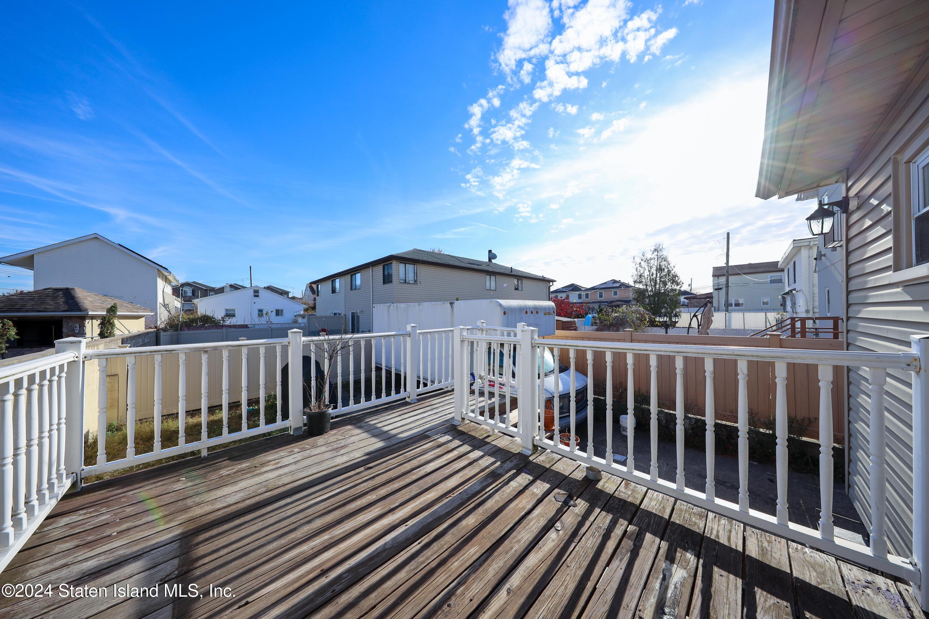 230 Weed Avenue, Staten Island, NY, 10306