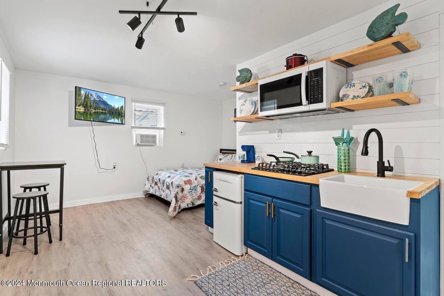 1007 Barnegat Avenue (Weekly,Summer), Seaside Heights, NJ, 08751 image 12
