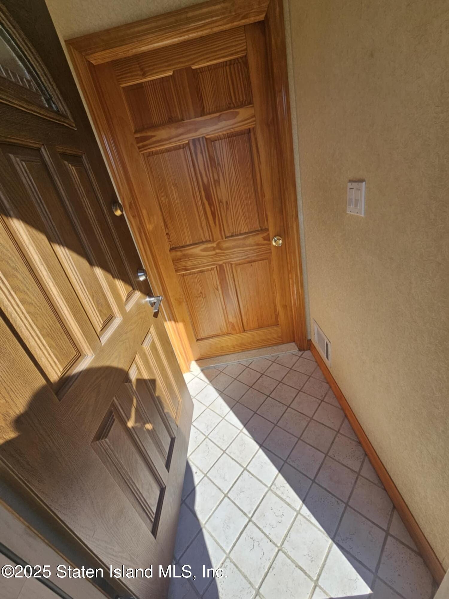 58 Selvin Loop, Staten Island, NY, 10303 image 6