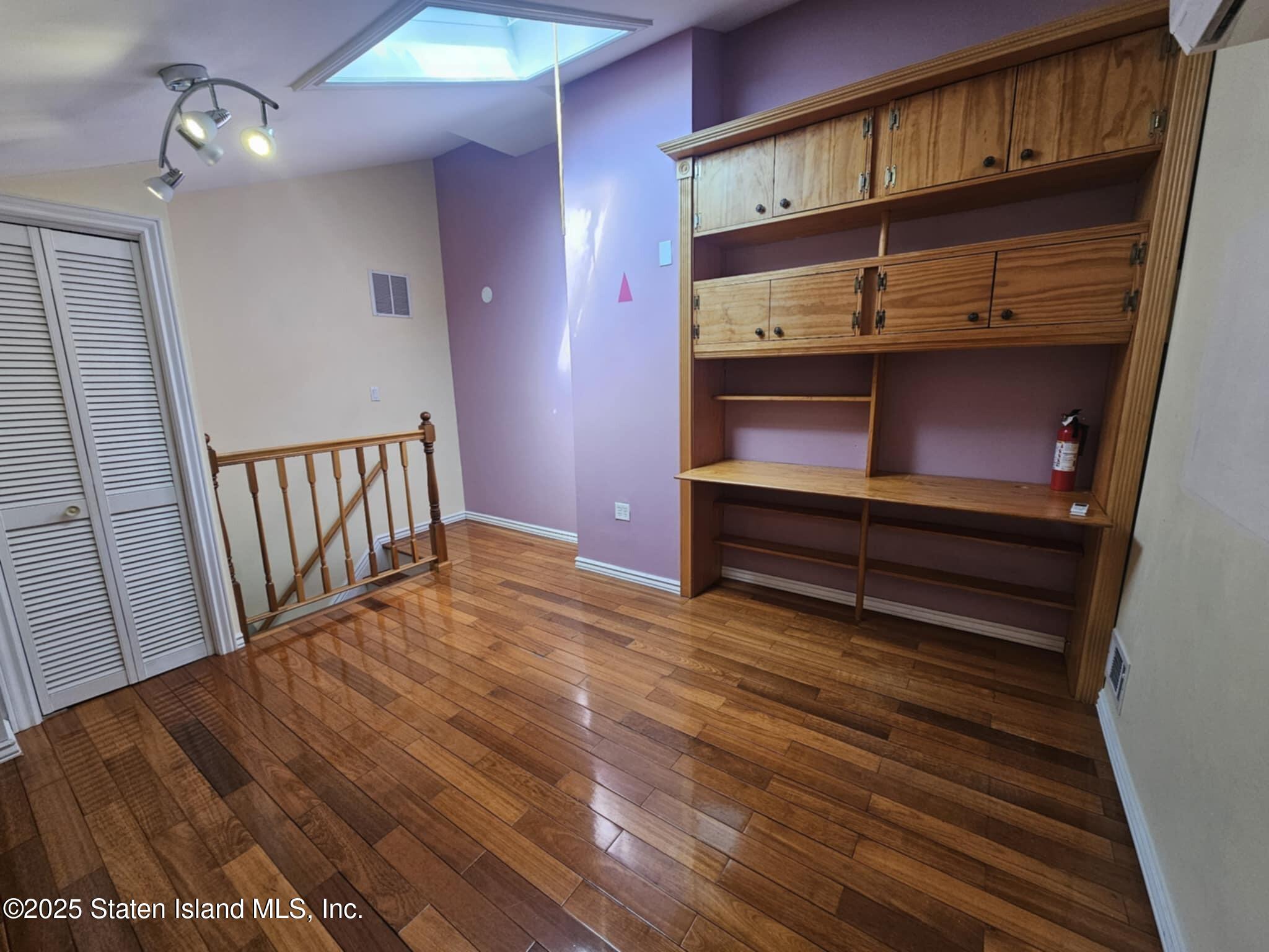 58 Selvin Loop, Staten Island, NY, 10303 image 17