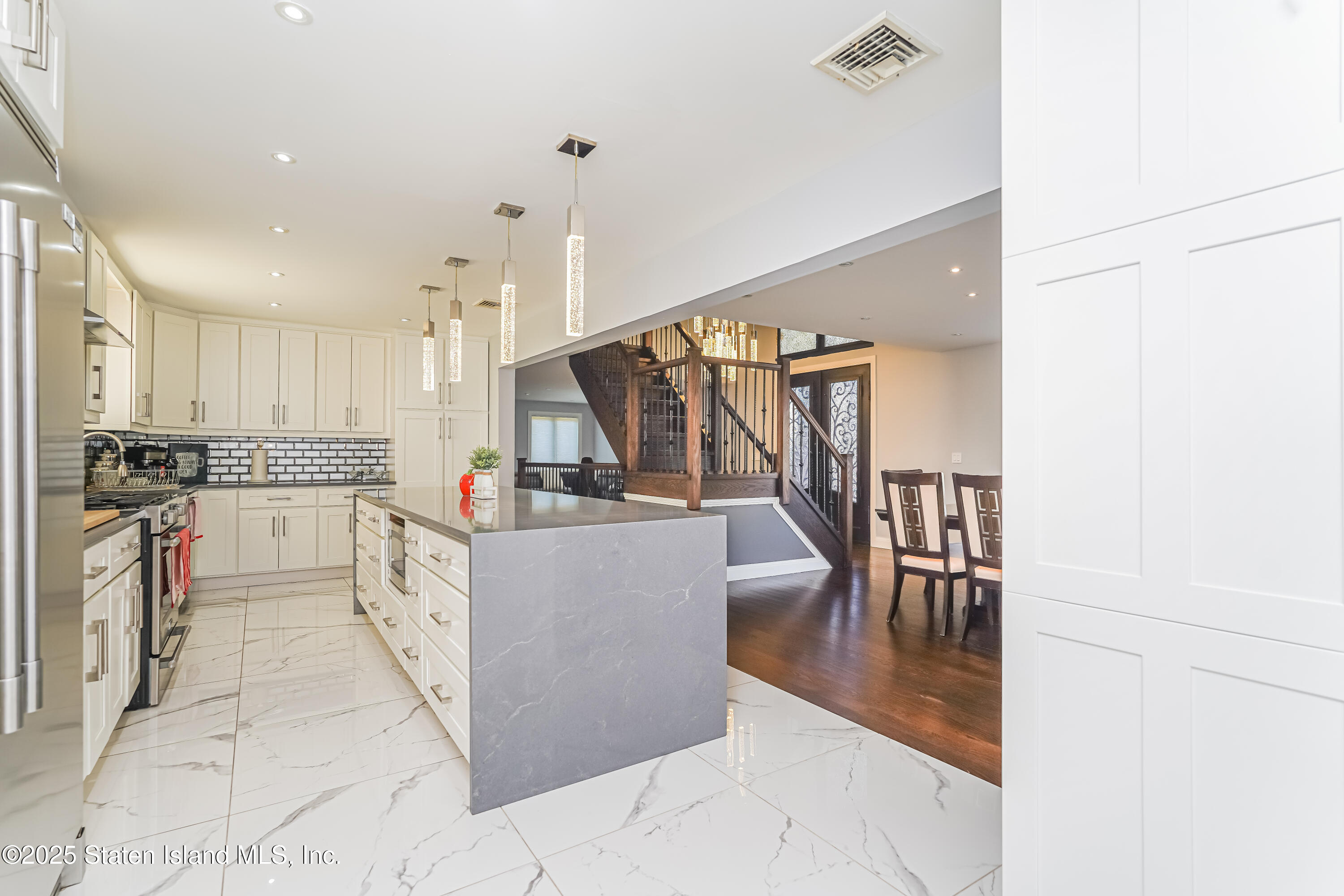 707 Hylan Boulevard, Staten Island, NY, 10305 image 12