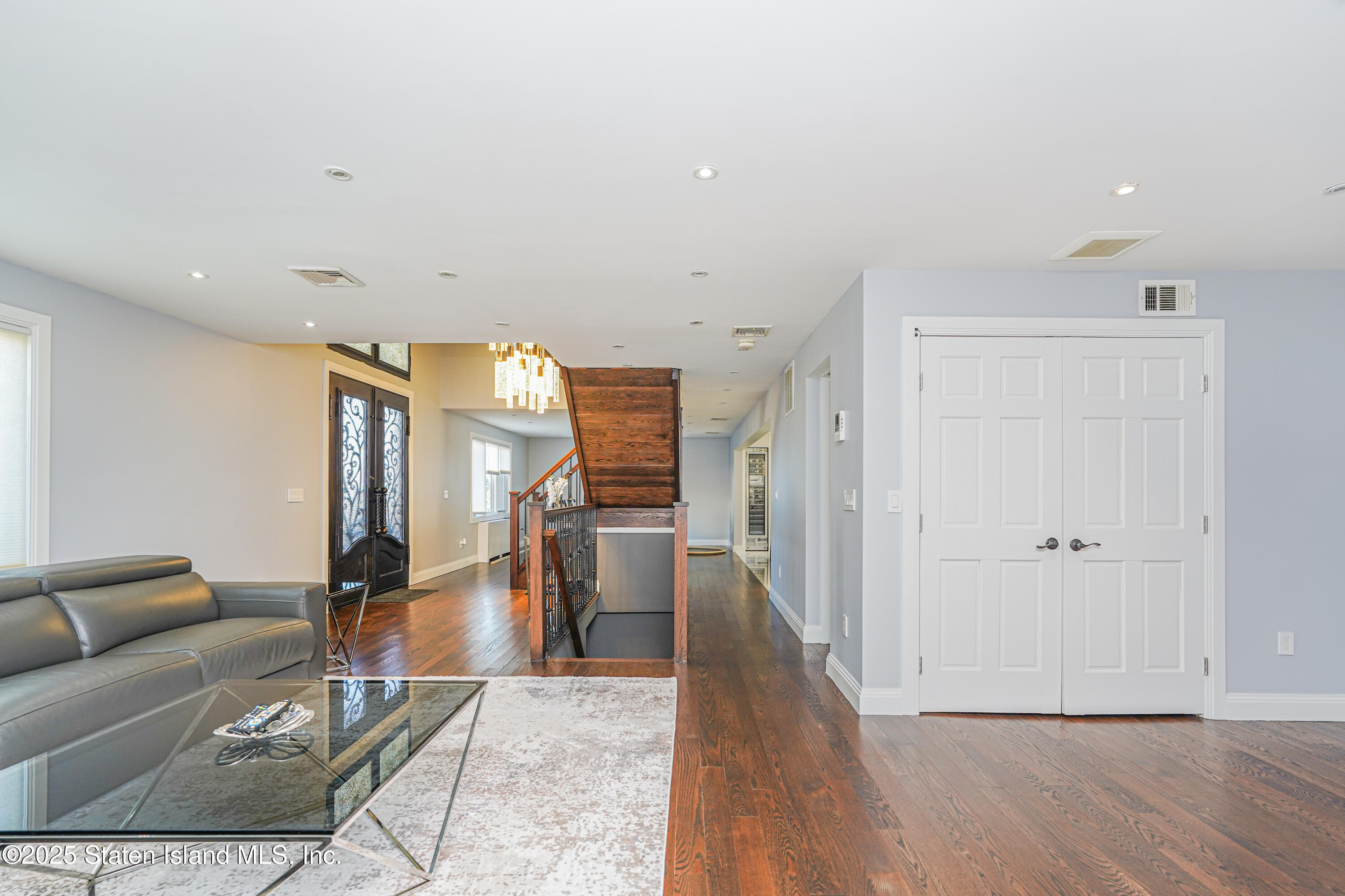 707 Hylan Boulevard, Staten Island, NY, 10305 image 9