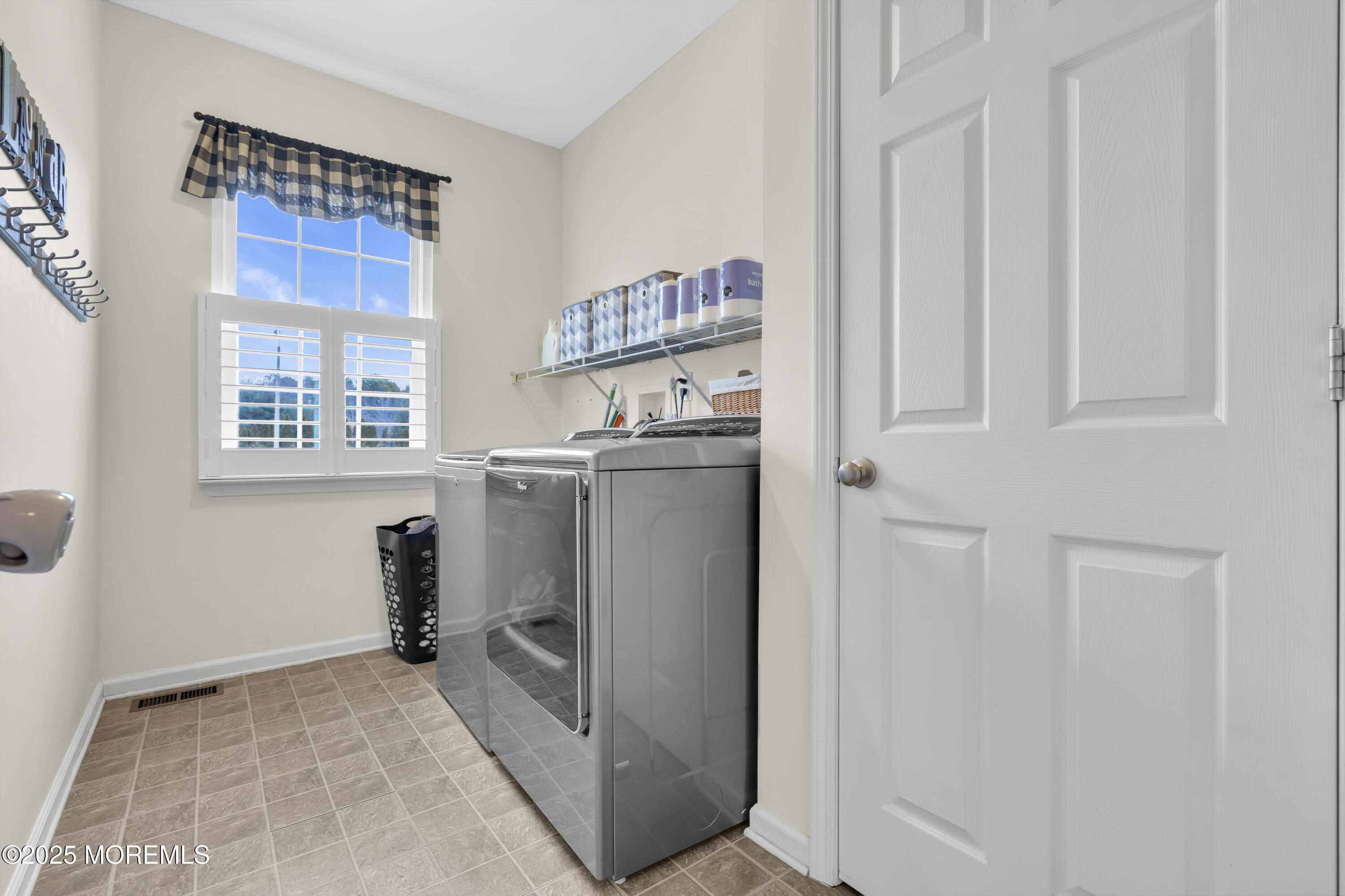 31 Stonehenge Court, Jackson, NJ, 08527 image 36