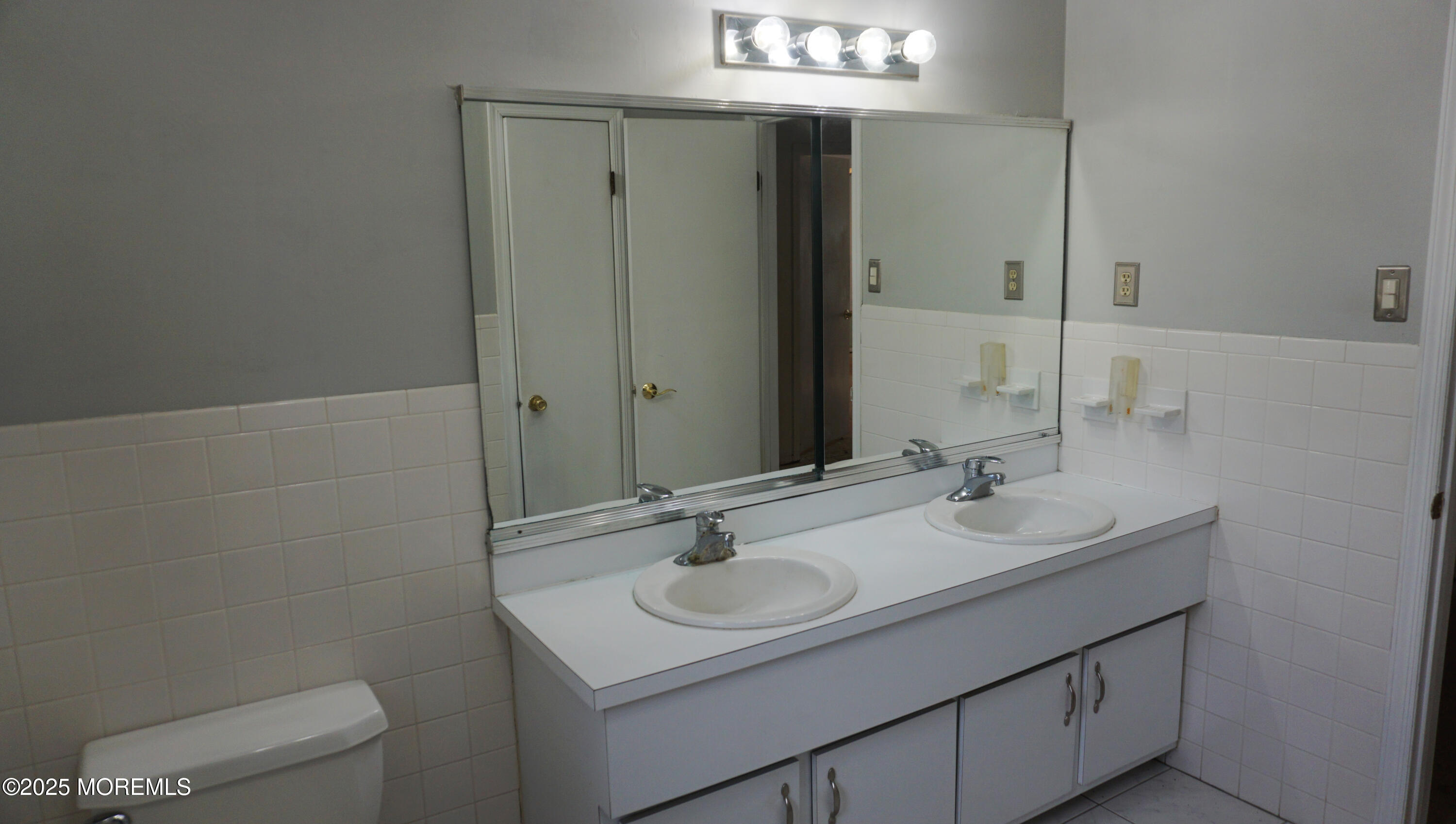 1 Richard Court, Manalapan, NJ, 07726 image 20