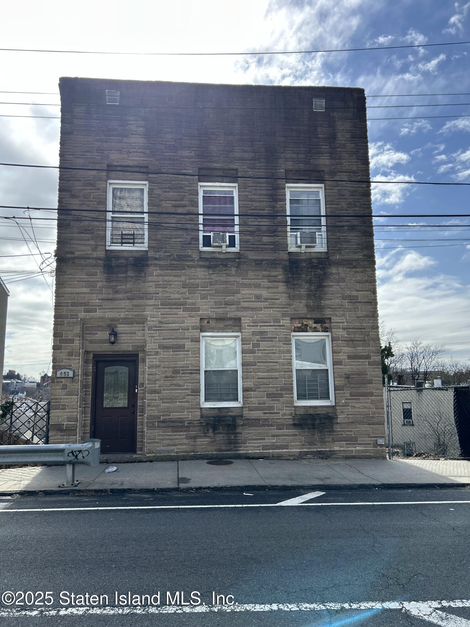 493 Van Duzer Image 1