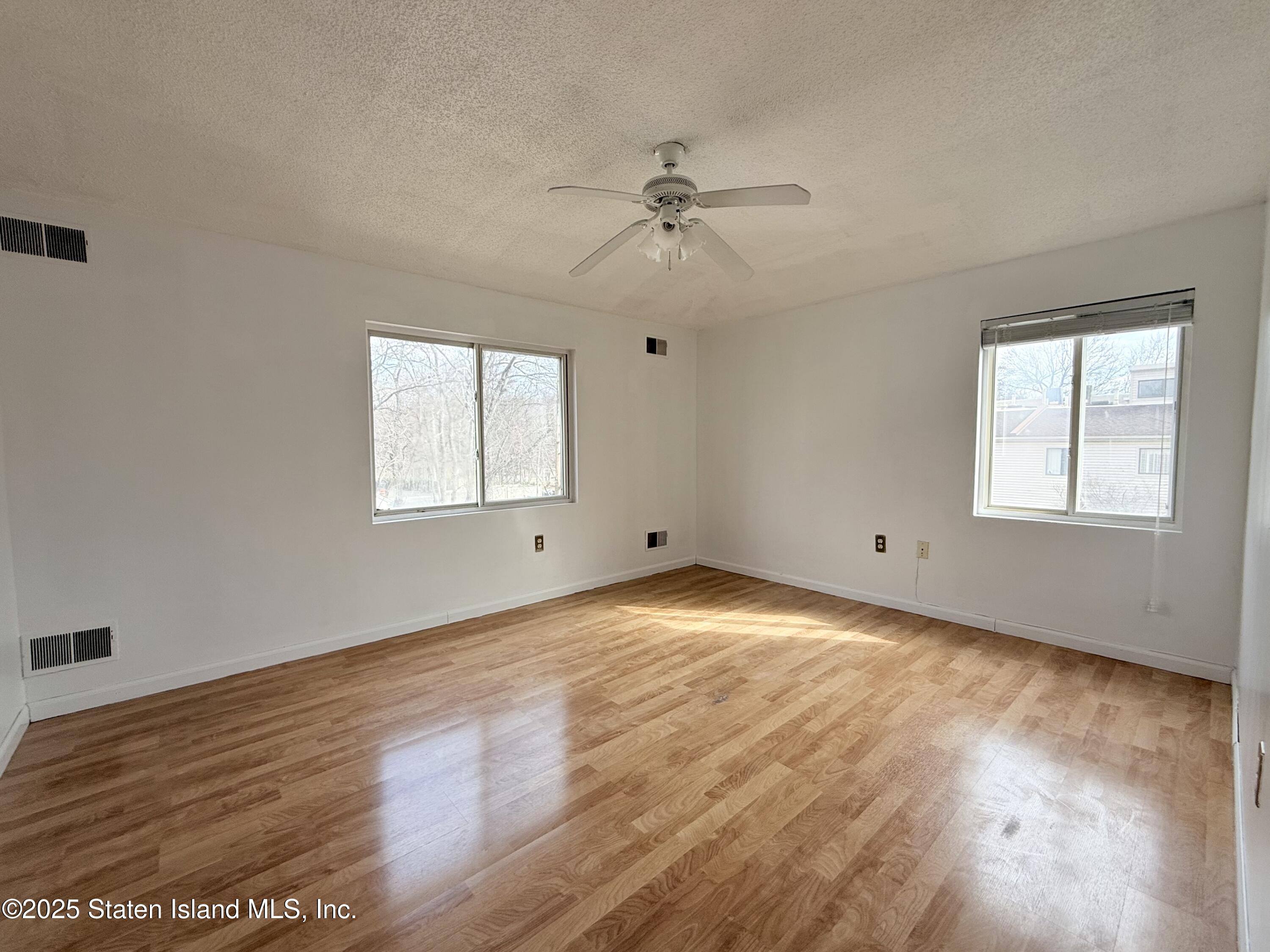 36 Winding Woods Loop, Staten Island, NY, 10307 image 10