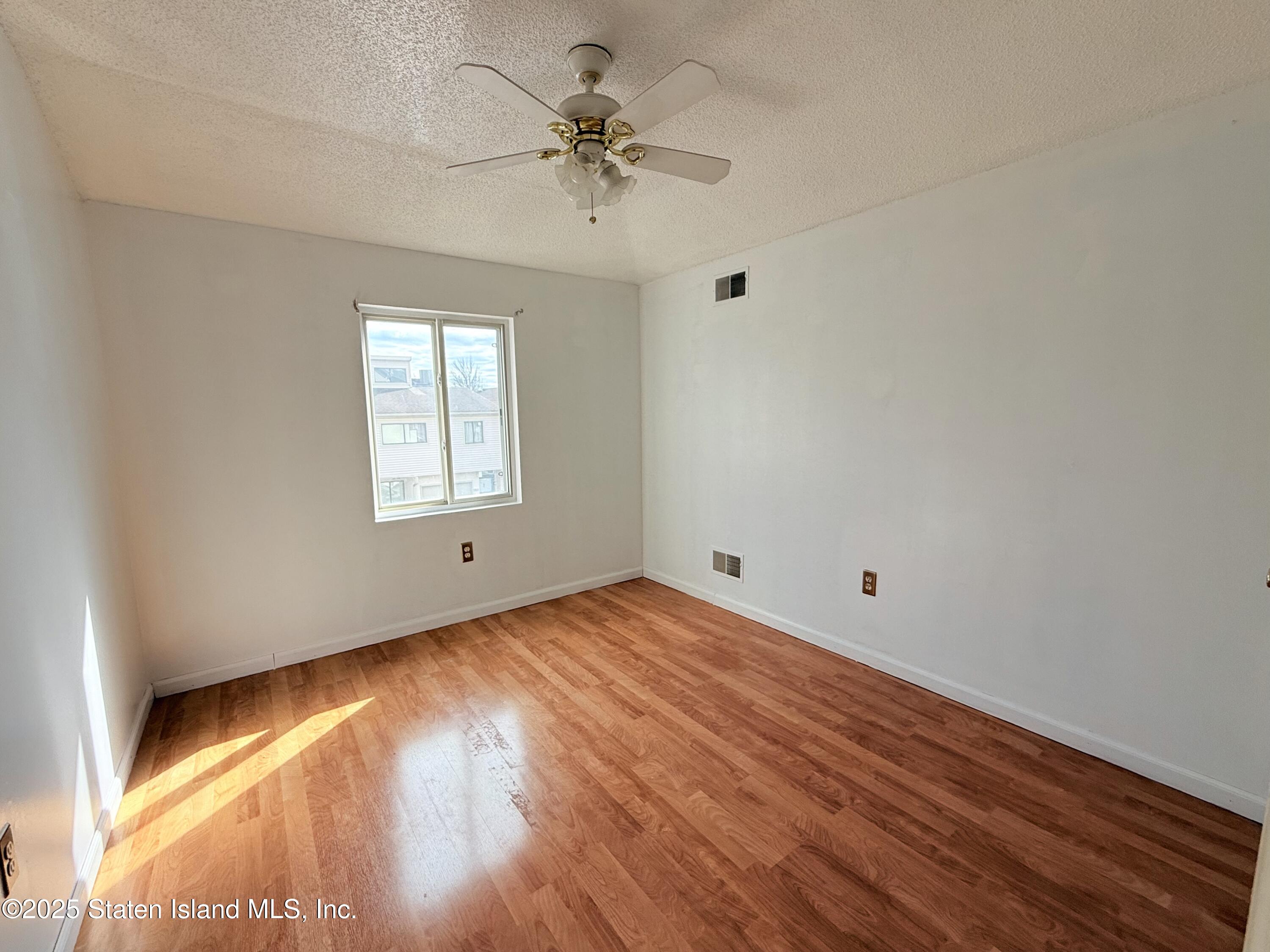 36 Winding Woods Loop, Staten Island, NY, 10307 image 11