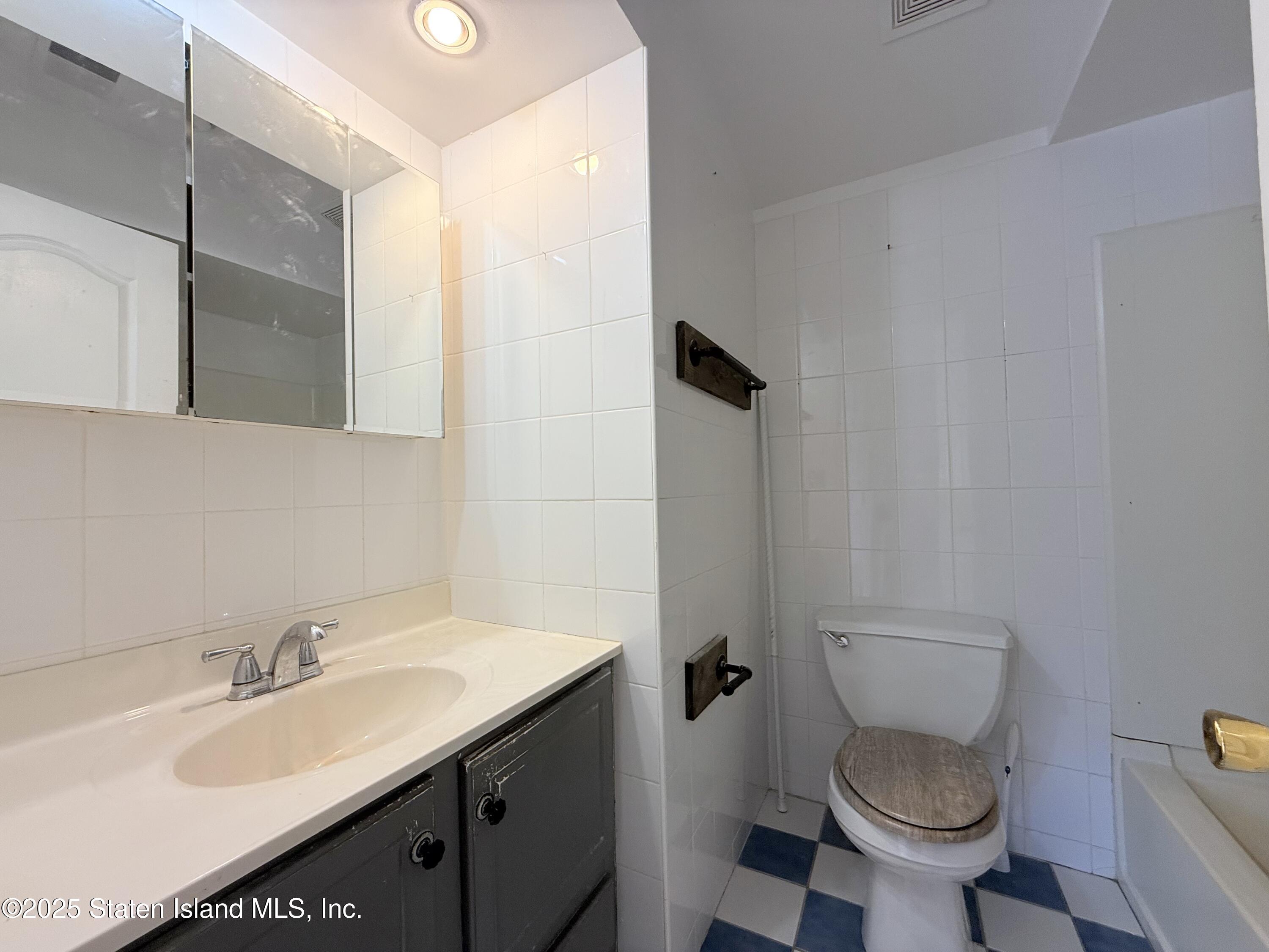 36 Winding Woods Loop, Staten Island, NY, 10307 image 13