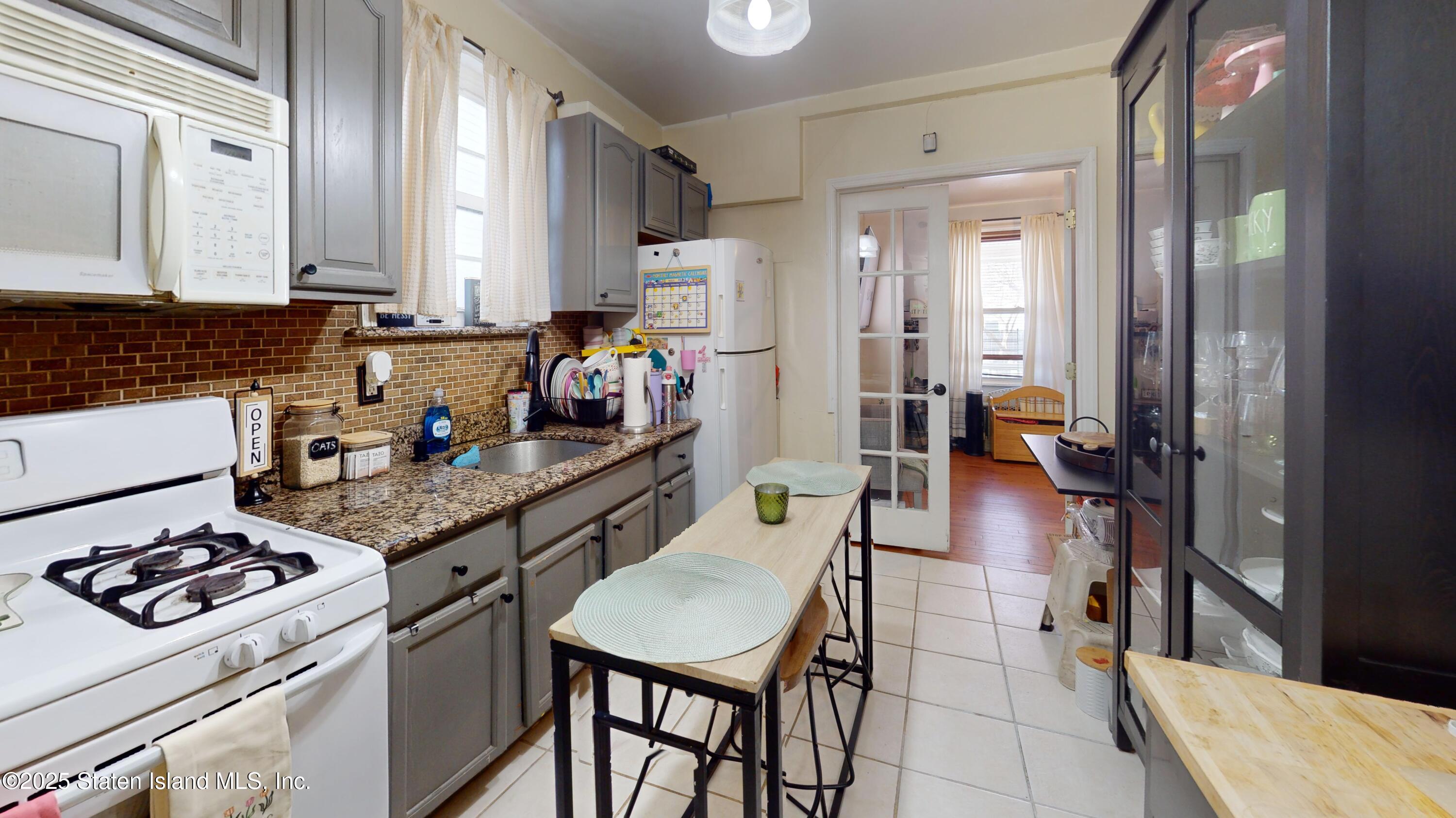 39 Post Lane, Staten Island, NY, 10303 image 8