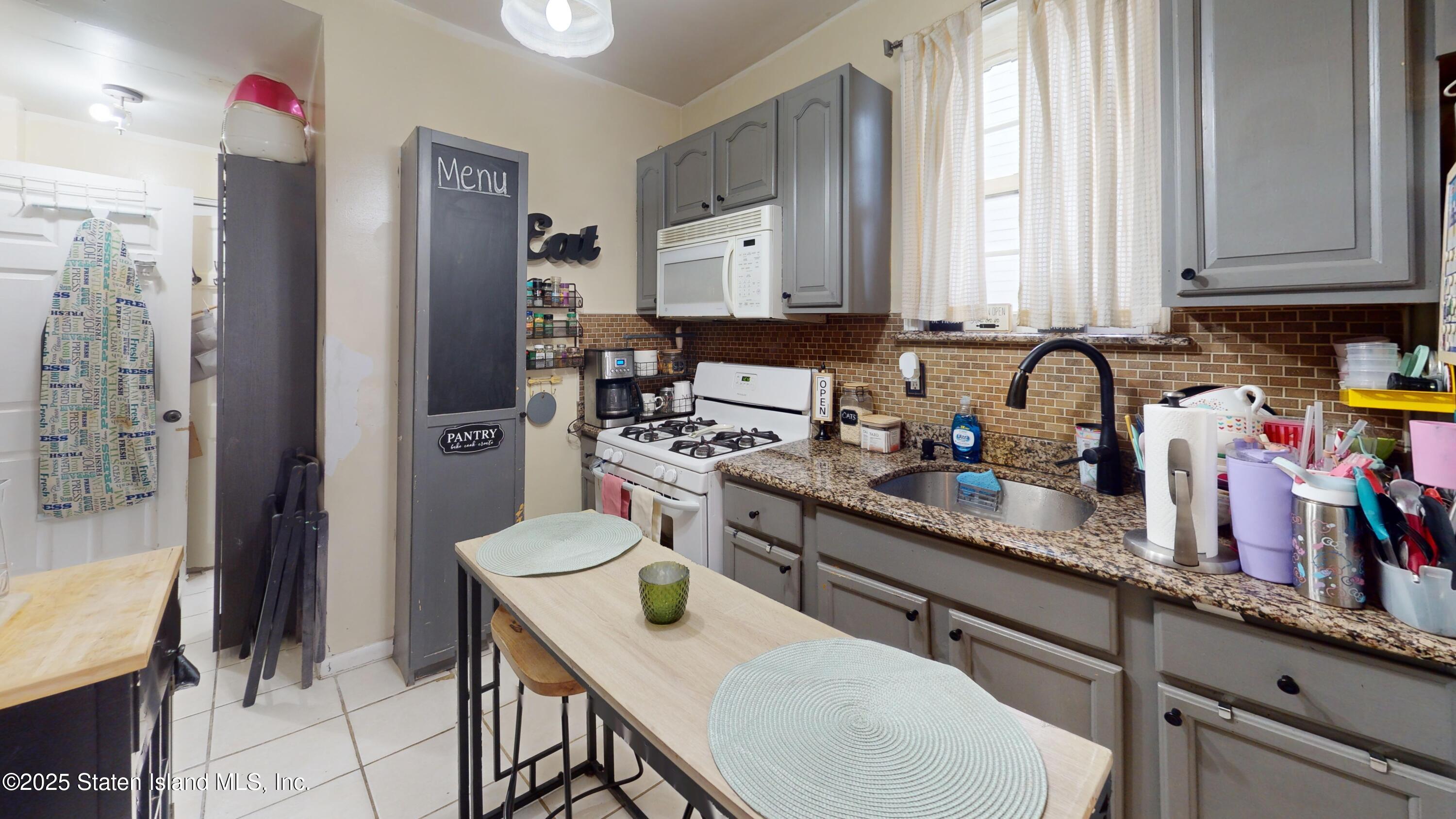 39 Post Lane, Staten Island, NY, 10303 image 9