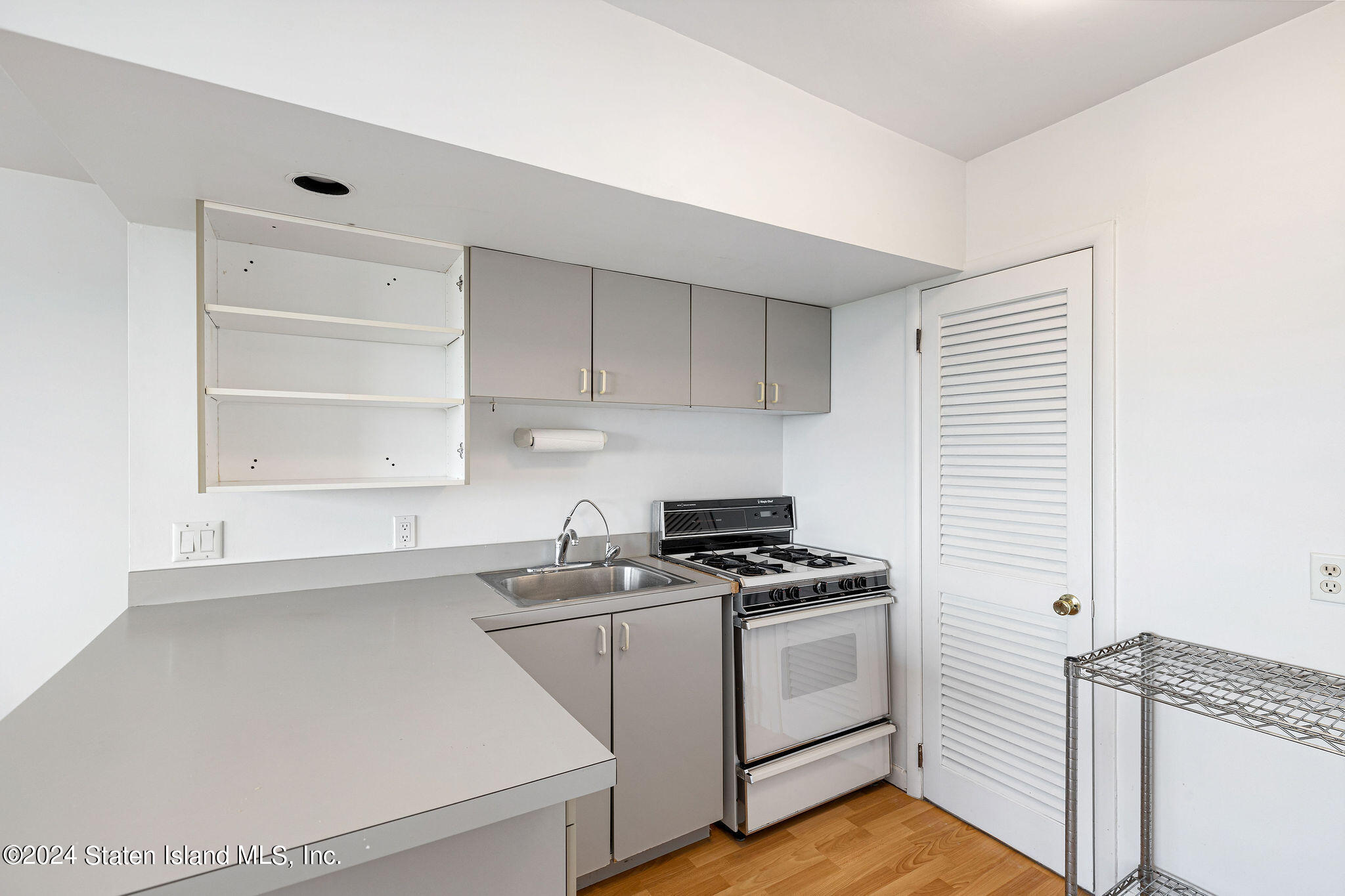 90 Flagg Place, Staten Island, NY, 10304 image 29