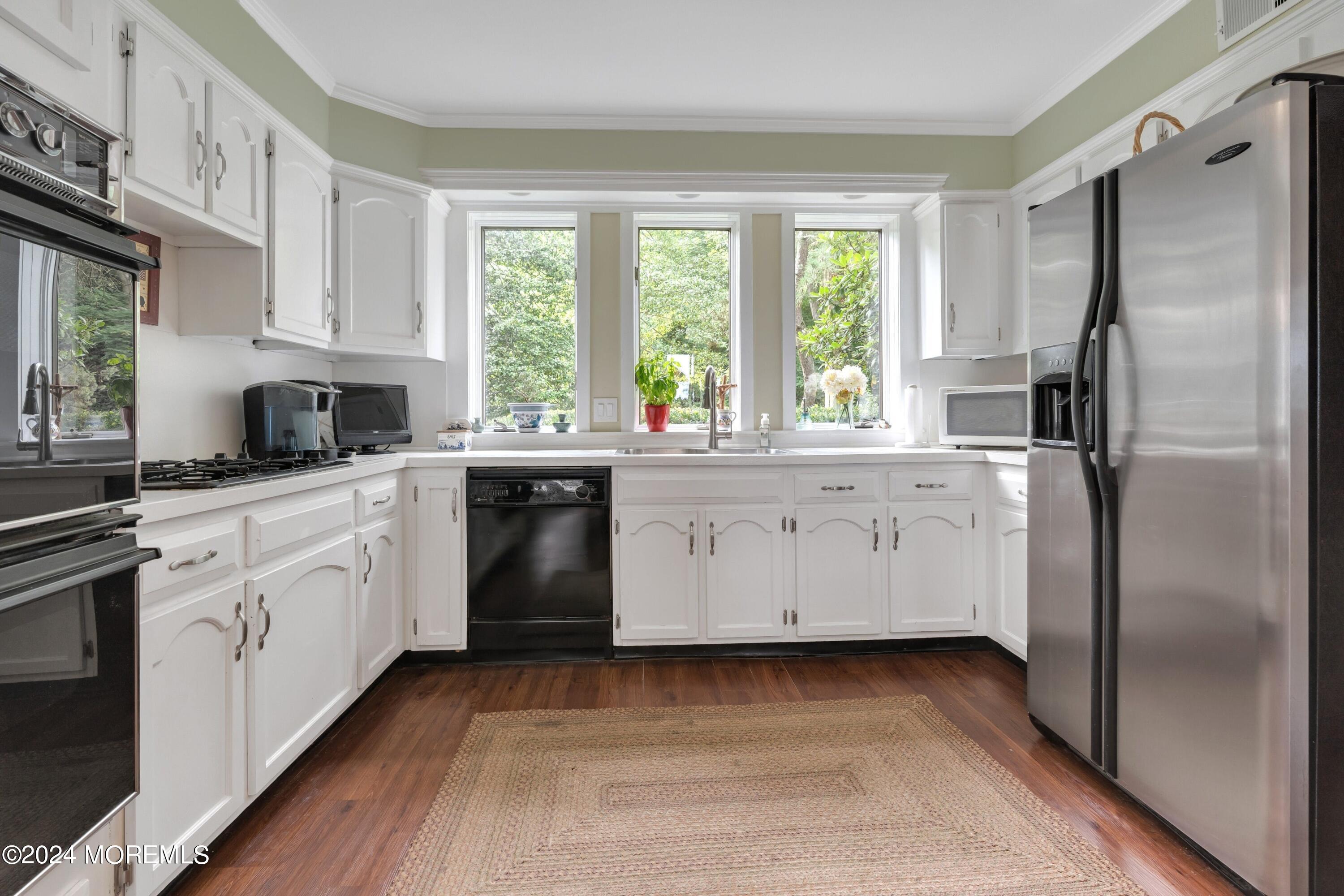 13 Serpentine Drive, Middletown, NJ, 07748 image 17