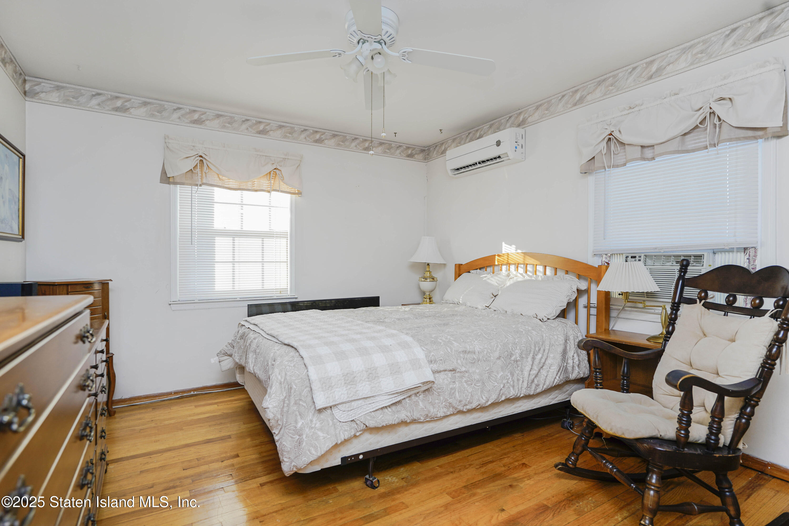 537 Ionia Avenue, Staten Island, NY, 10312 image 25