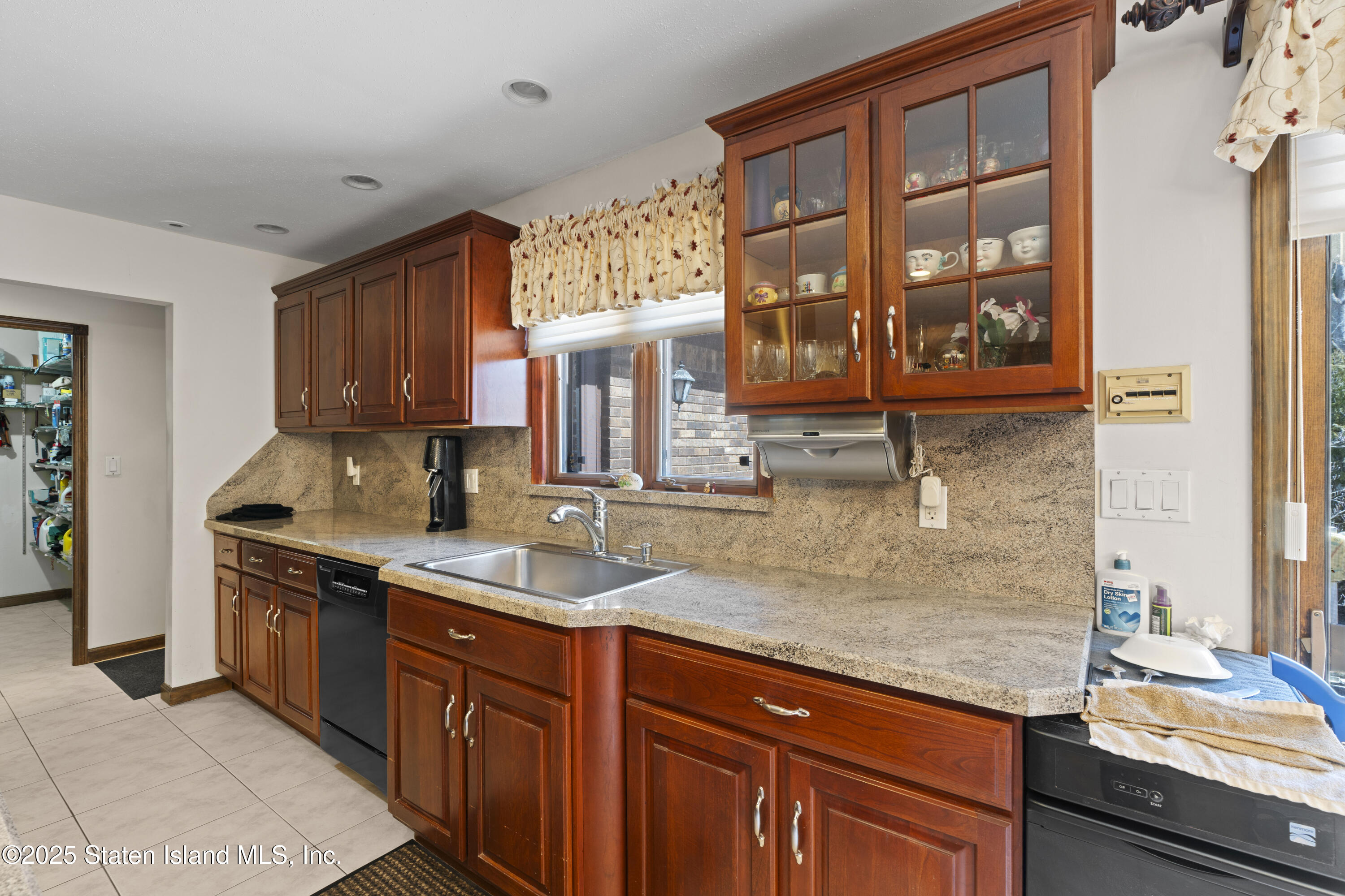 77 Irvington Street, Staten Island, NY, 10312 image 15