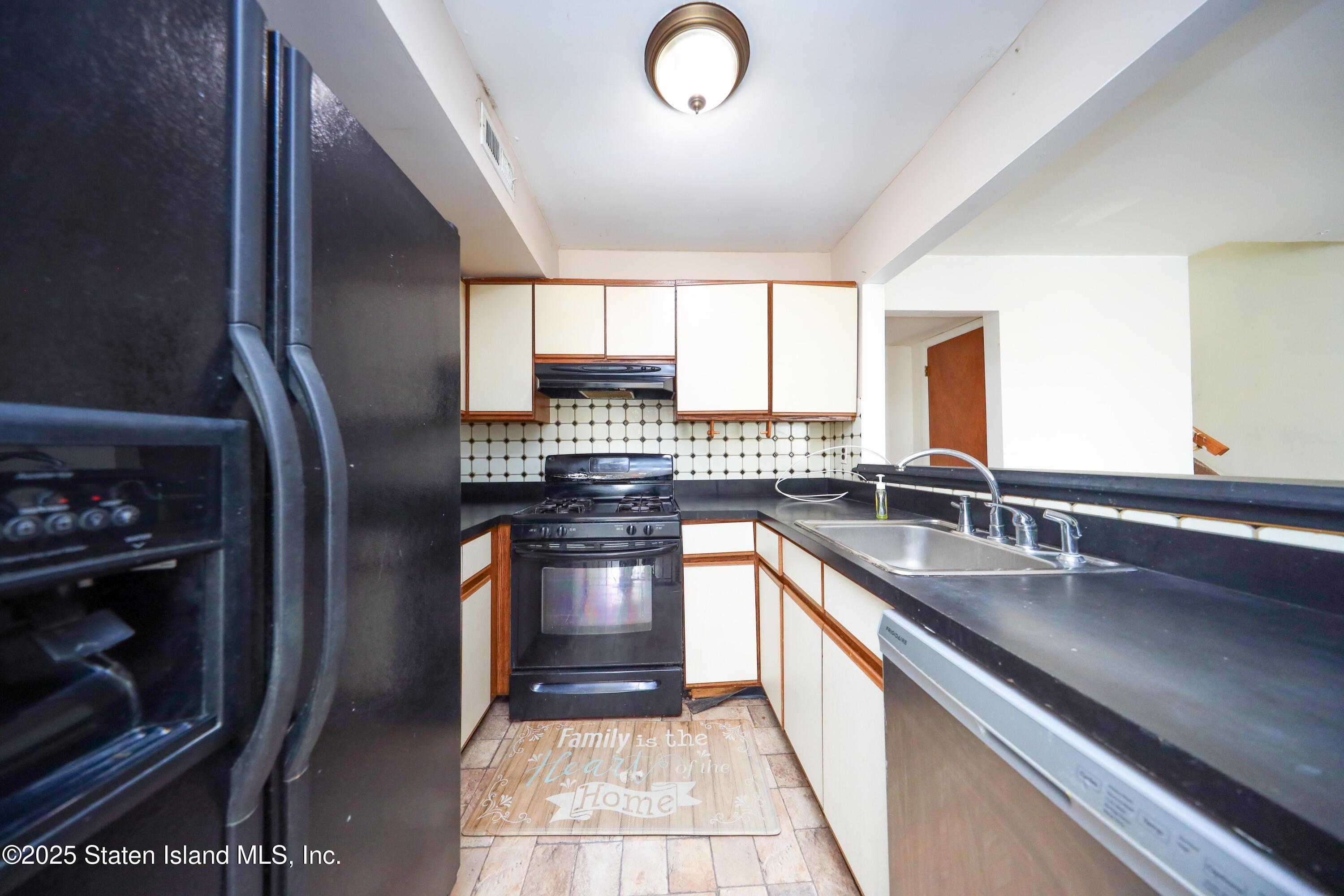 21 Navesink Place, Staten Island, NY, 10306 image 8