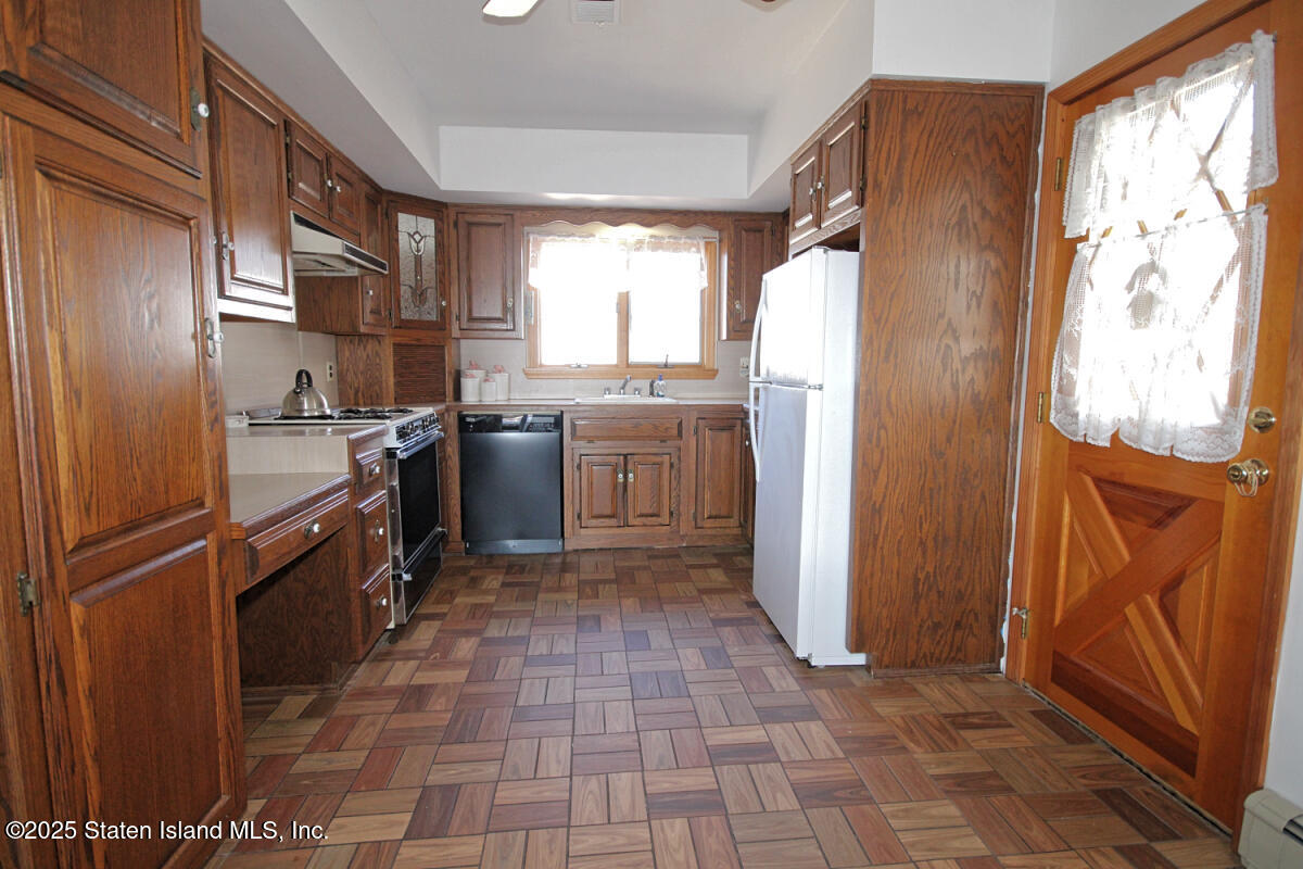 11 Ocean Driveway, Staten Island, NY, 10312 image 9